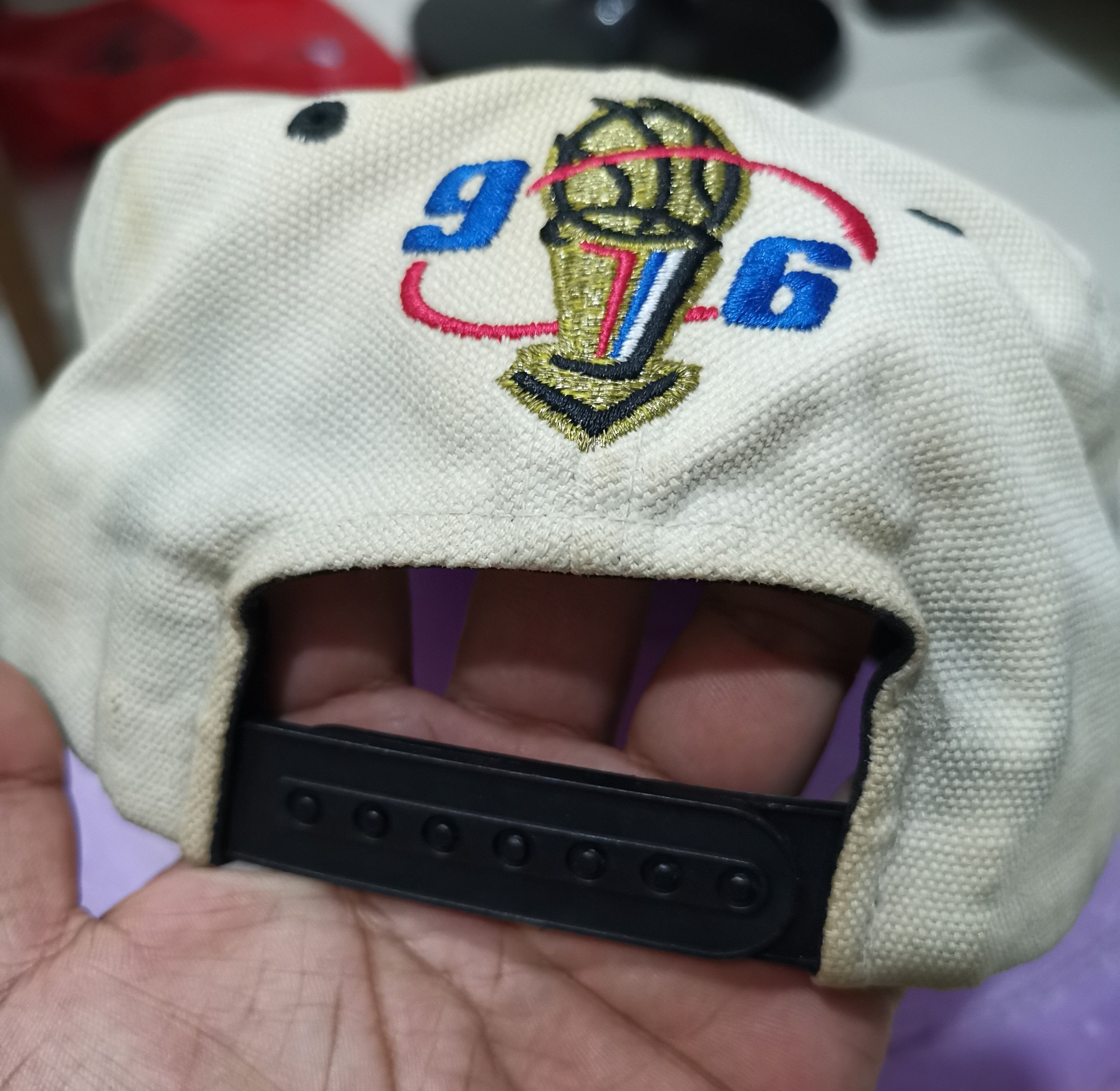 Mitchell & Ness × NBA × Vintage Vintage Hat Chicago Bulls NBA Champions 1996 Size ONE SIZE - 9 Thumbnail