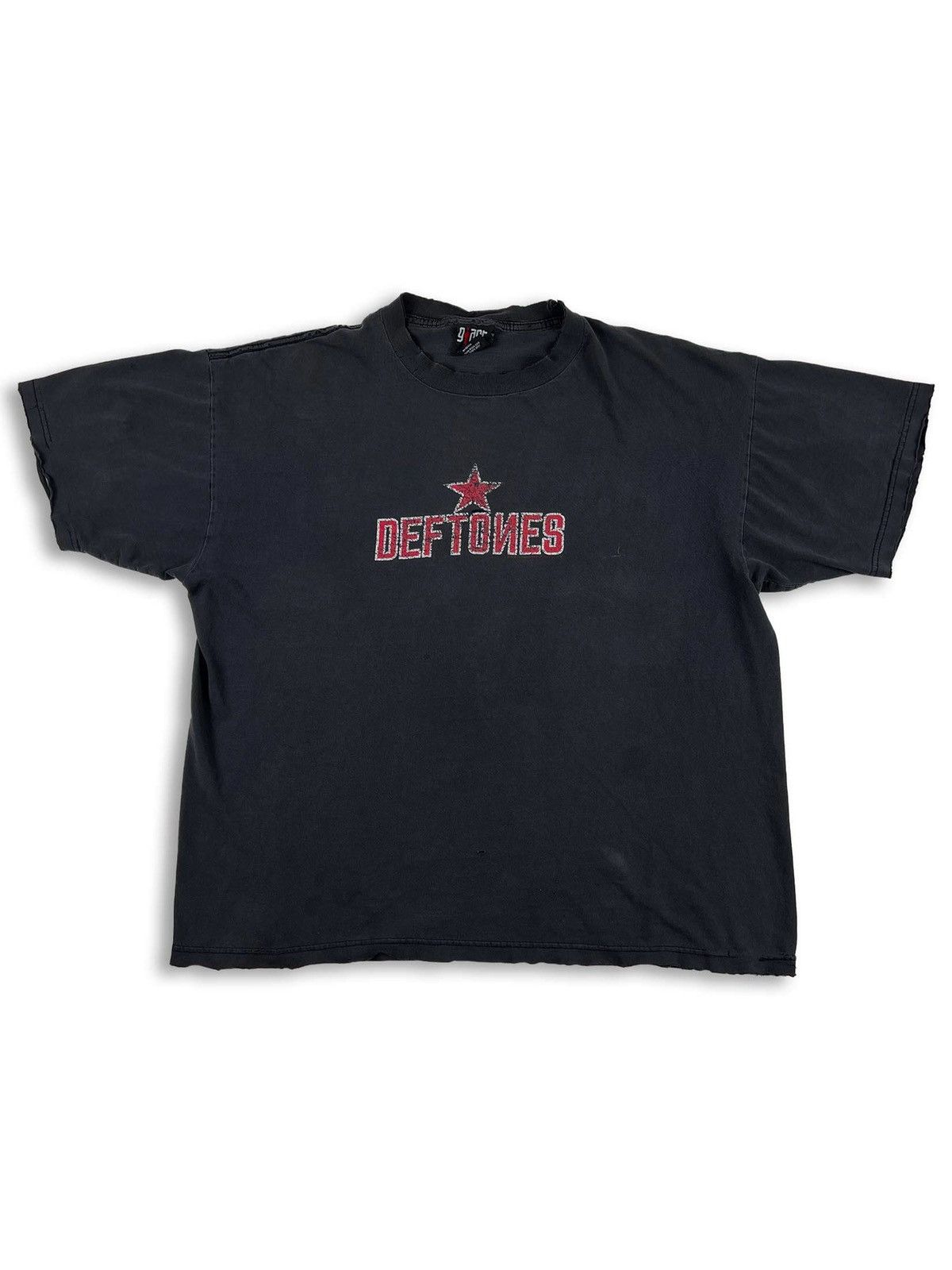 image of Band Tees x Vintage 1998 Vintage Deftones Soviet Star Tee in Black, Men's (Size XL)