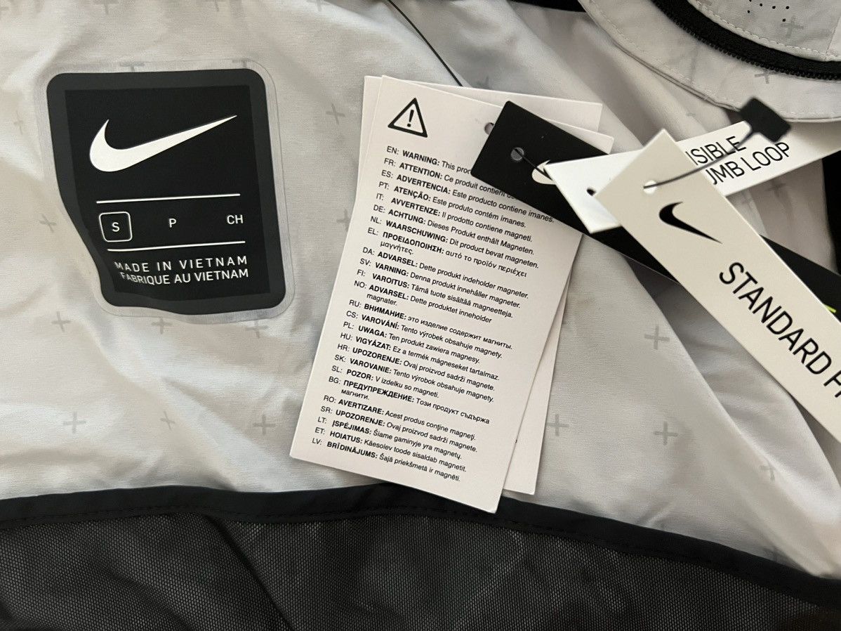 Nike Shield Tech Pack Jacket BV5721-094 M $225 Retail