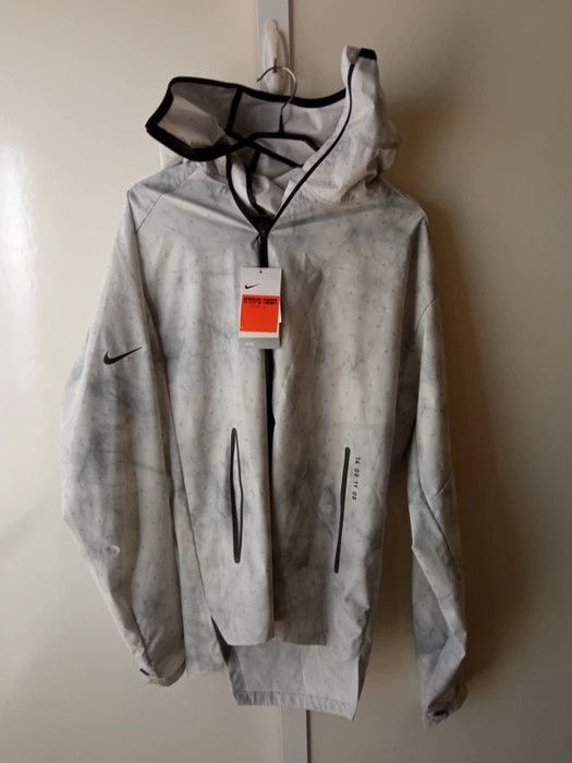 Nike Shield Tech Pack Jacket BV5721-094 M $225 Retail