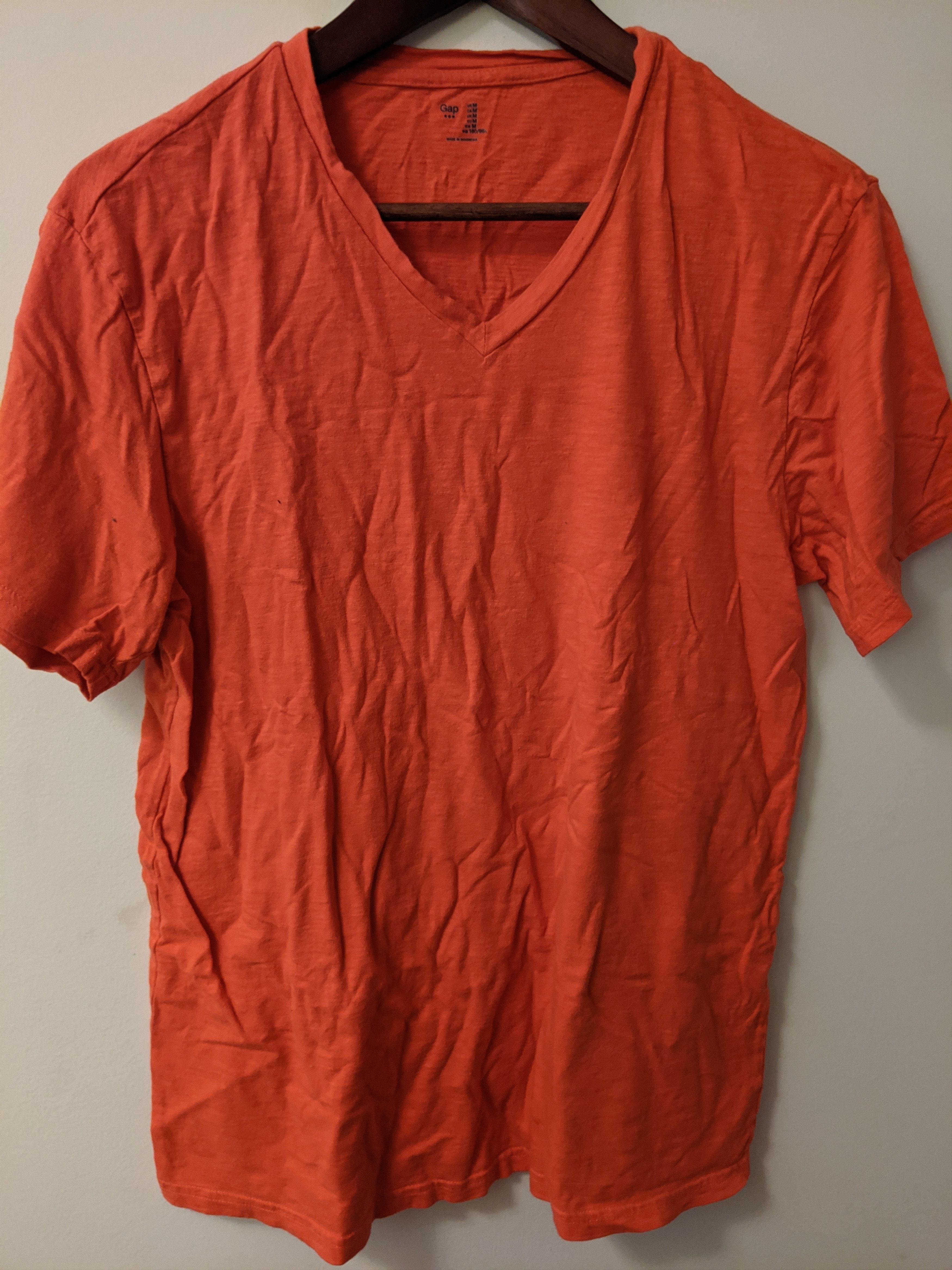 Gap Orange V-Neck T-Shirt Size US M / EU 48-50 / 2 - 1 Preview
