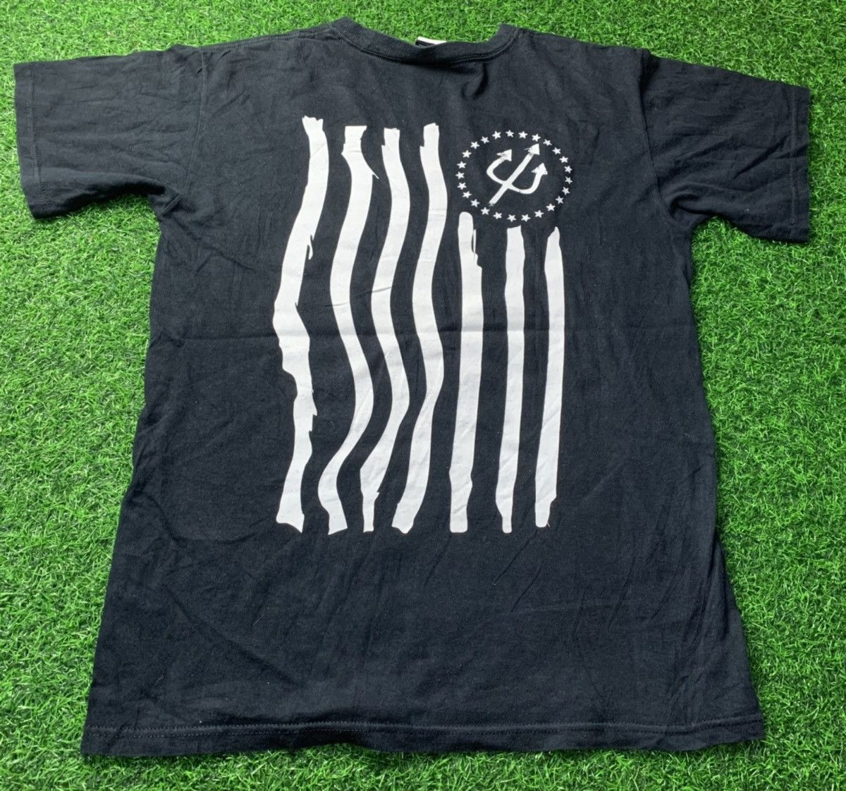 Japanese Brand Deviluse Spell Out Tee Devil Flag Logo Size US M / EU 48-50 / 2 - 3 Thumbnail