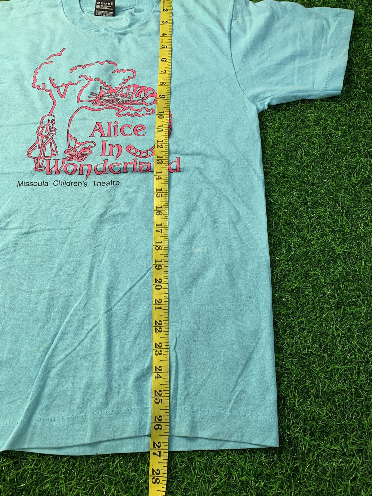 Vintage Vintage Alice in Wonderland Film 50/50 Tee Usa Size US S / EU 44-46 / 1 - 7 Thumbnail