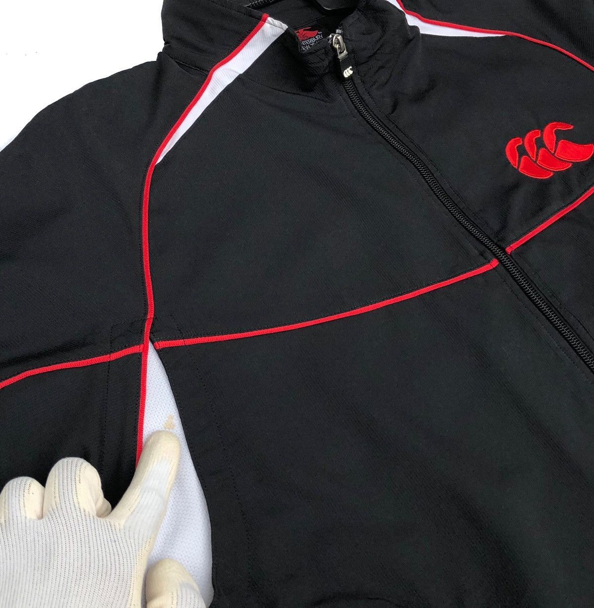 Canterbury of New Zealand Canterbury Embossed Logo Windbreaker Size US XL / EU 56 / 4 - 8 Thumbnail