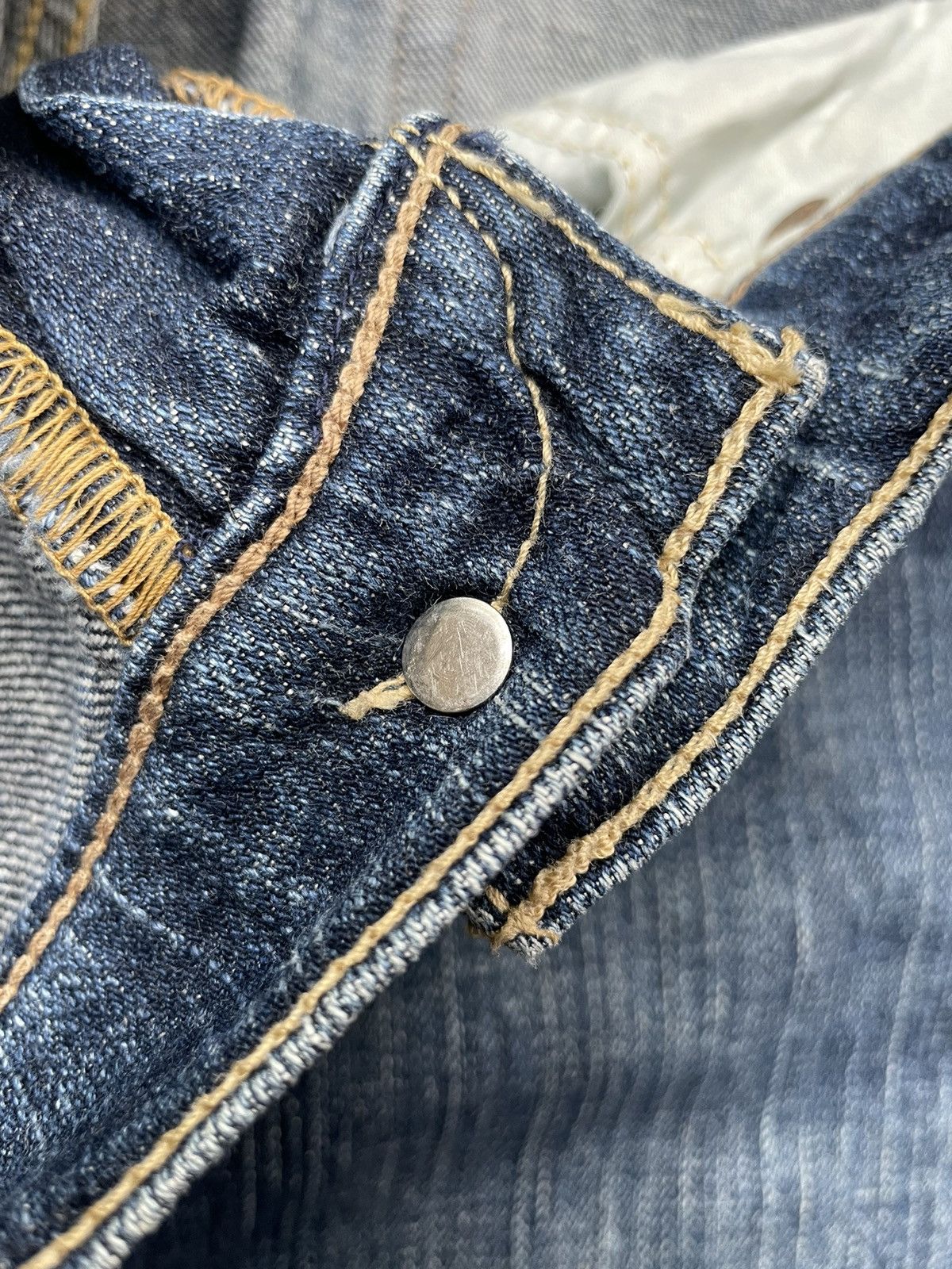 Levi's × Vintage Vintage 2003 Levis 50518 Flare Premium Distresed Size 31" - 13 Thumbnail