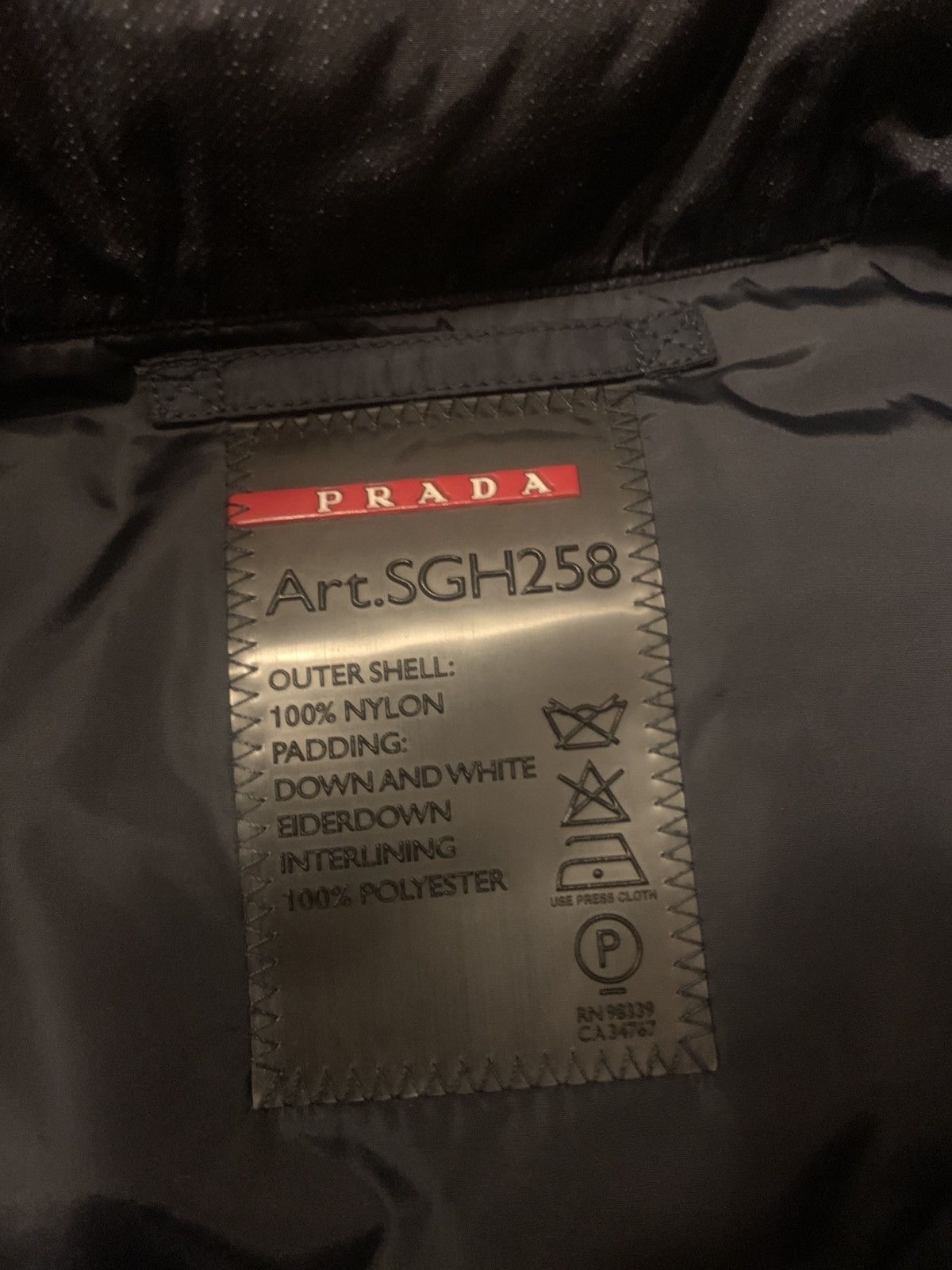 Prada Vintage Prada Red Tab Puffer Jacket Size US M / EU 48-50 / 2 - 13 Thumbnail