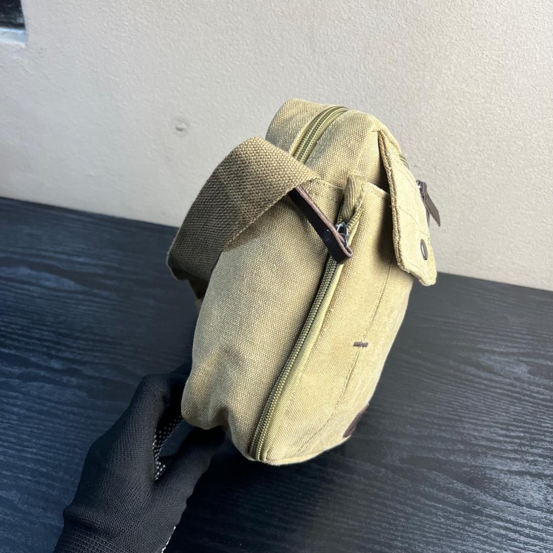 Designer × Japanese Brand Steals💥 Ru Yi Huang Canvas Sling Bag Size ONE SIZE - 2 Thumbnail