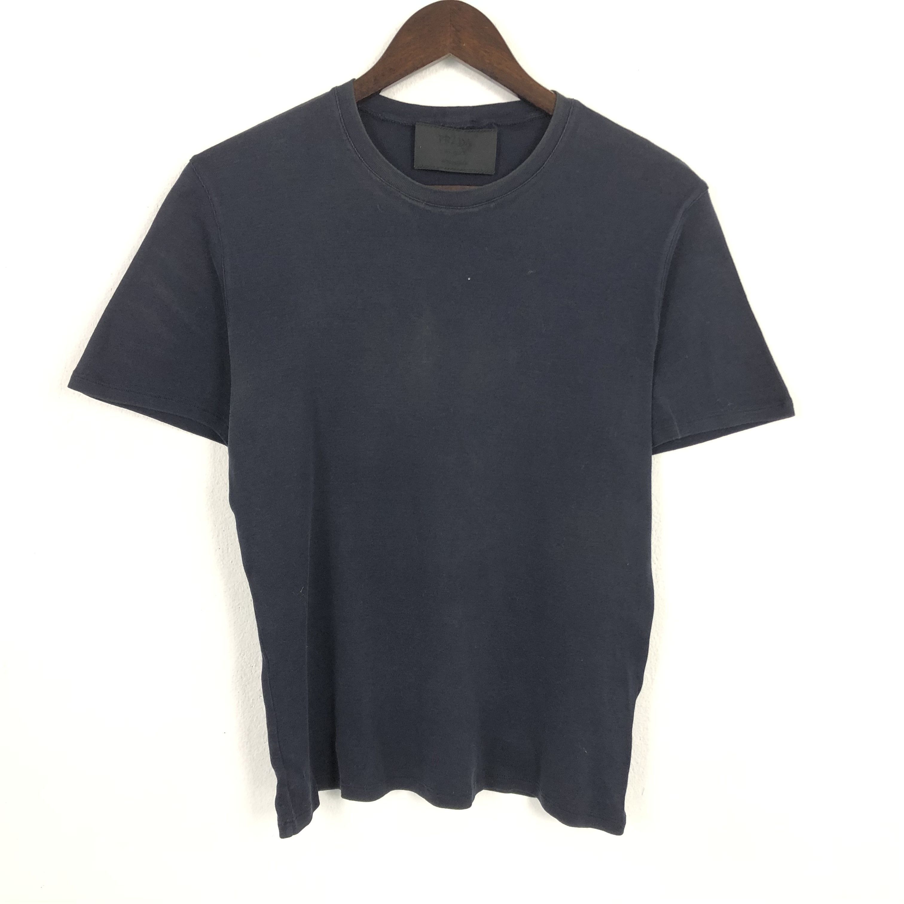 Prada Prada Milano Plain Tshirt Size M / US 6-8 / IT 42-44 - 1 Thumbnail