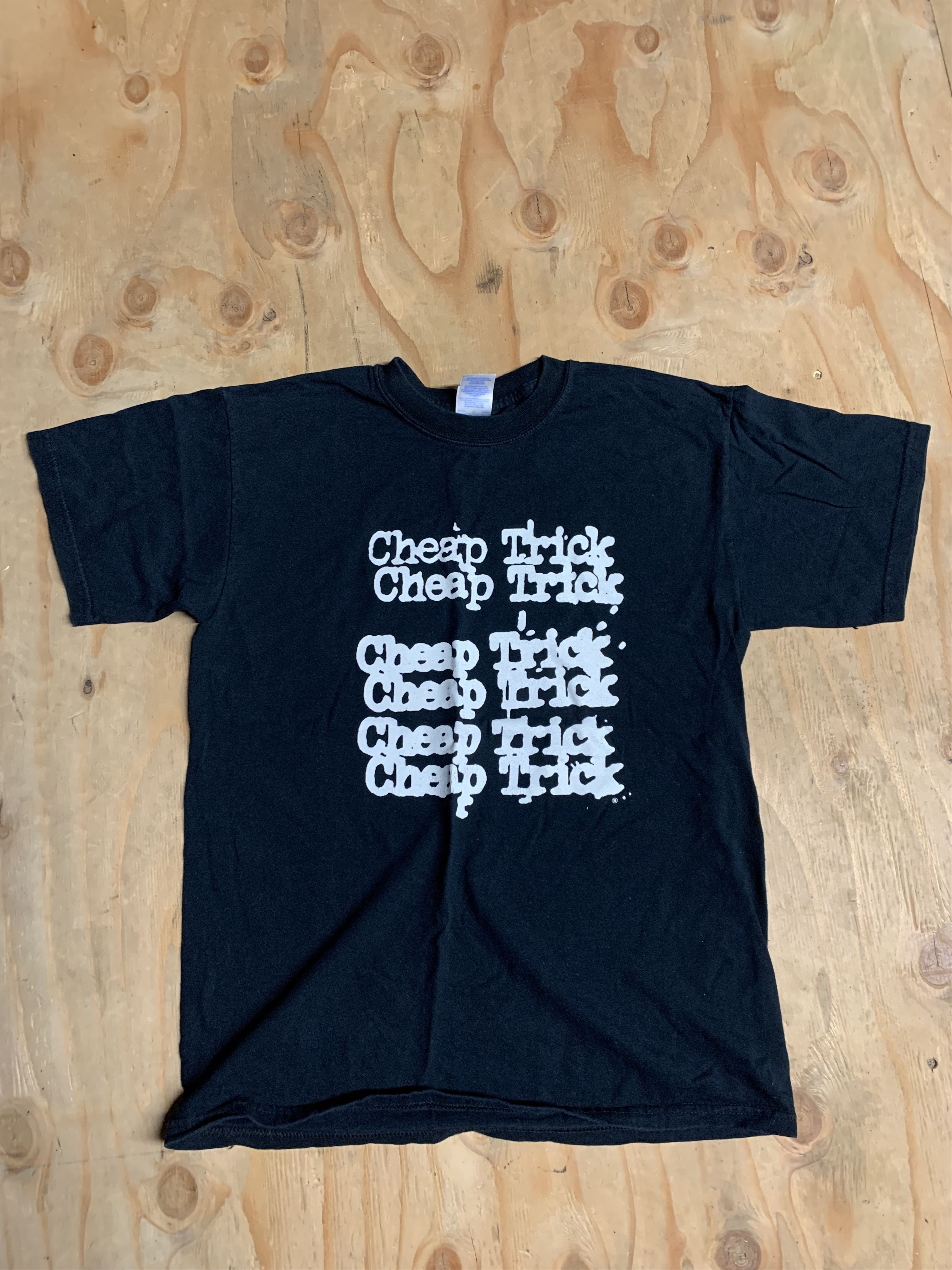 Maglietta Uomo Cheap Trick: T-shirt Band In Cotone 100% Super Morbida, Design Personalizzato Nero