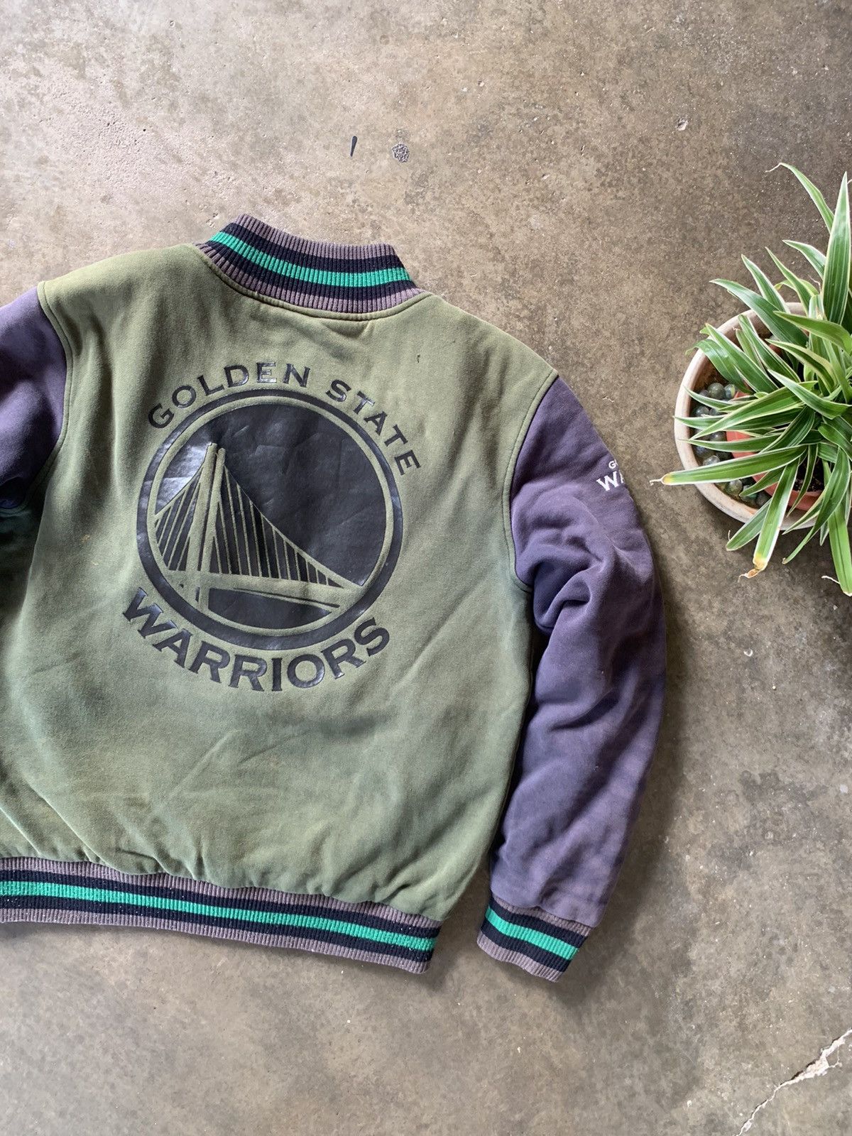 Image of Archival Clothing x NBA Vintage Nba 03 Golden State Warrior Varsity in Green, Men's (Size Small)