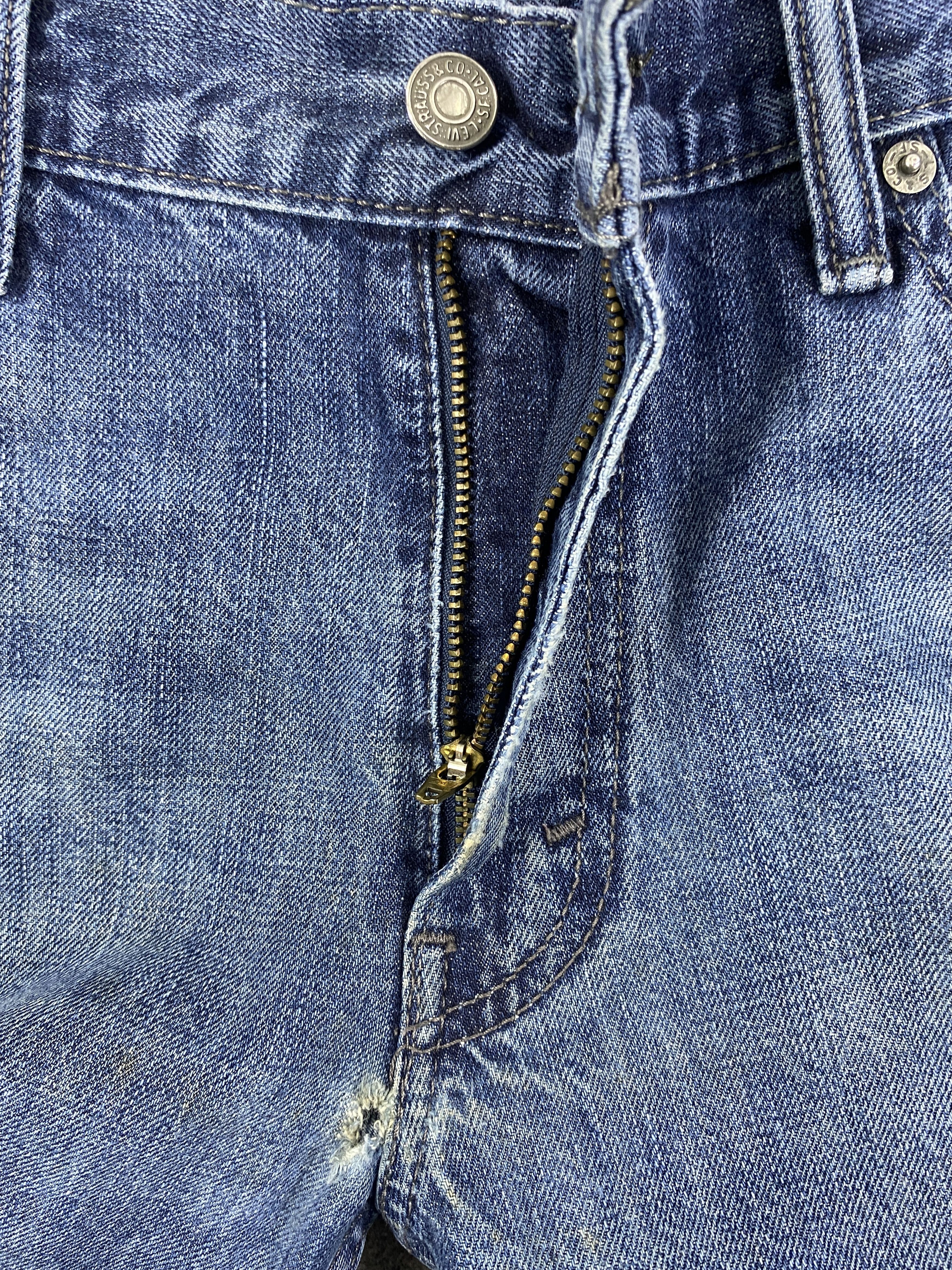 Levi's Blue Vintage Levi's 514 Jeans 35x33.5 Denim -JN1967 Size US 35 - 6 Thumbnail