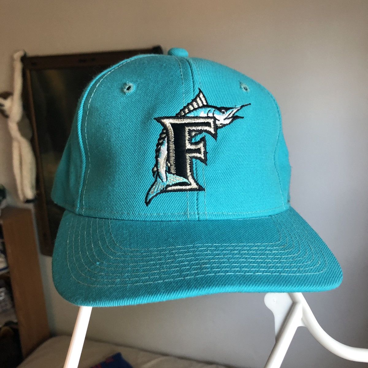 Vintage Vintage 1990s Florida Marlins The E Cap Logo Snap Back Hat Size ONE SIZE - 1 Thumbnail