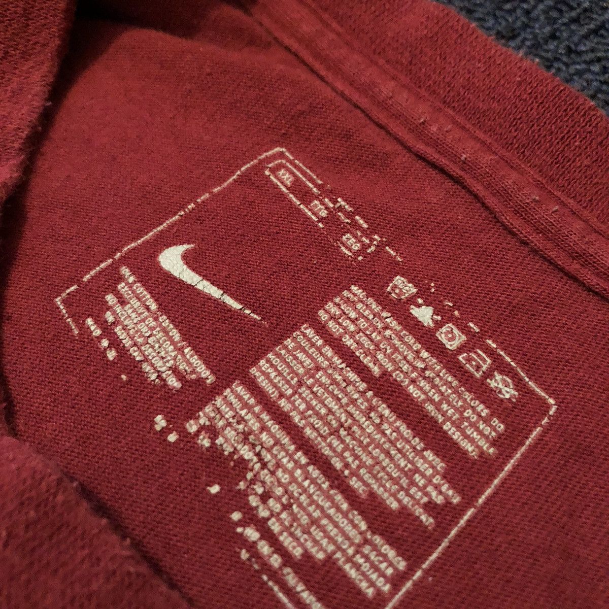 Nike × Vintage Vintage 00s Nike Burgundy Swoosh Regular Fit Basic Logo Tee Size US XXL / EU 58 / 5 - 5 Thumbnail