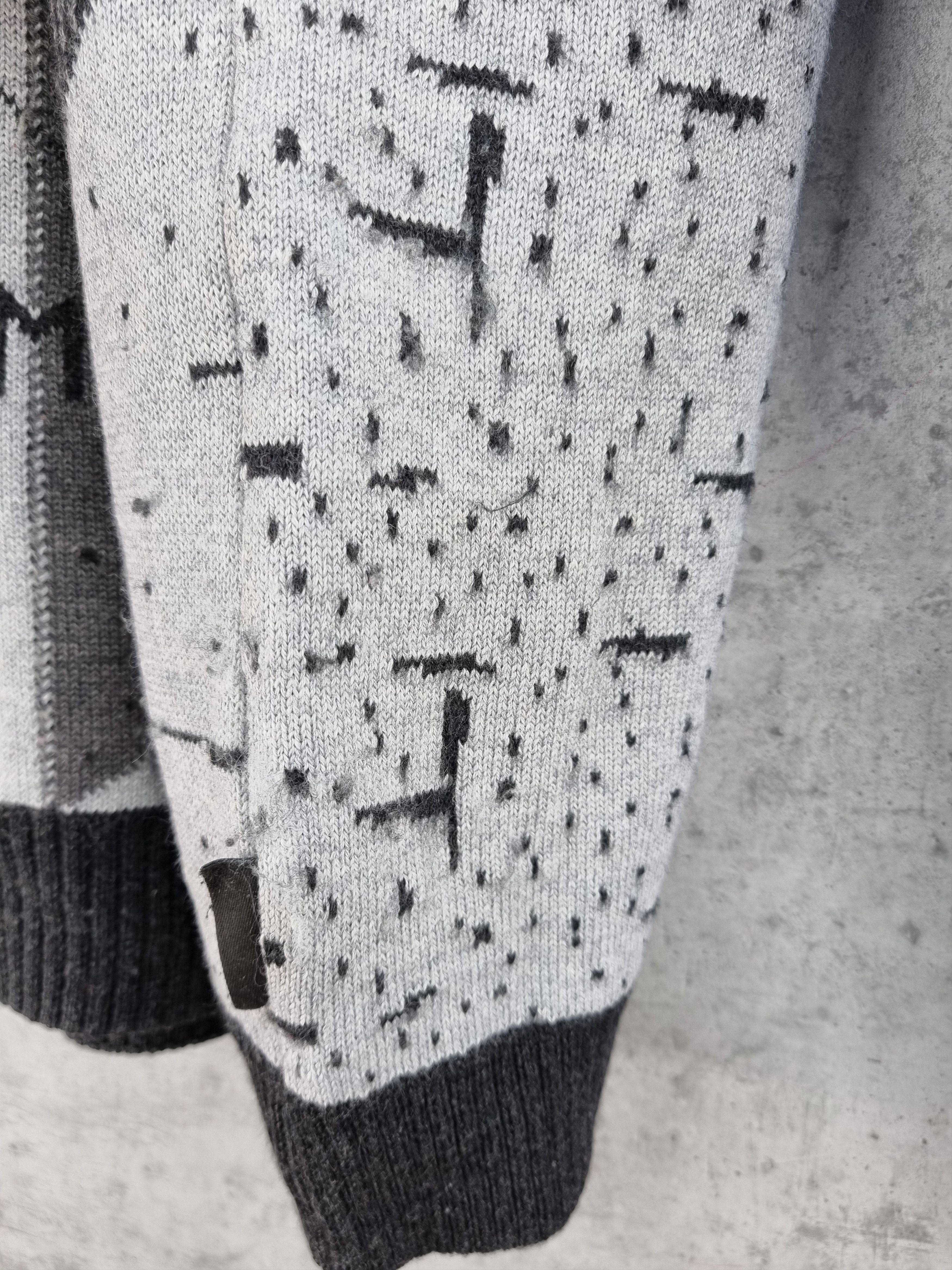 Carlo Colucci 90s Carlo Colucci Rare Knitted Italy Map Sweater Size US S / EU 44-46 / 1 - 12 Thumbnail