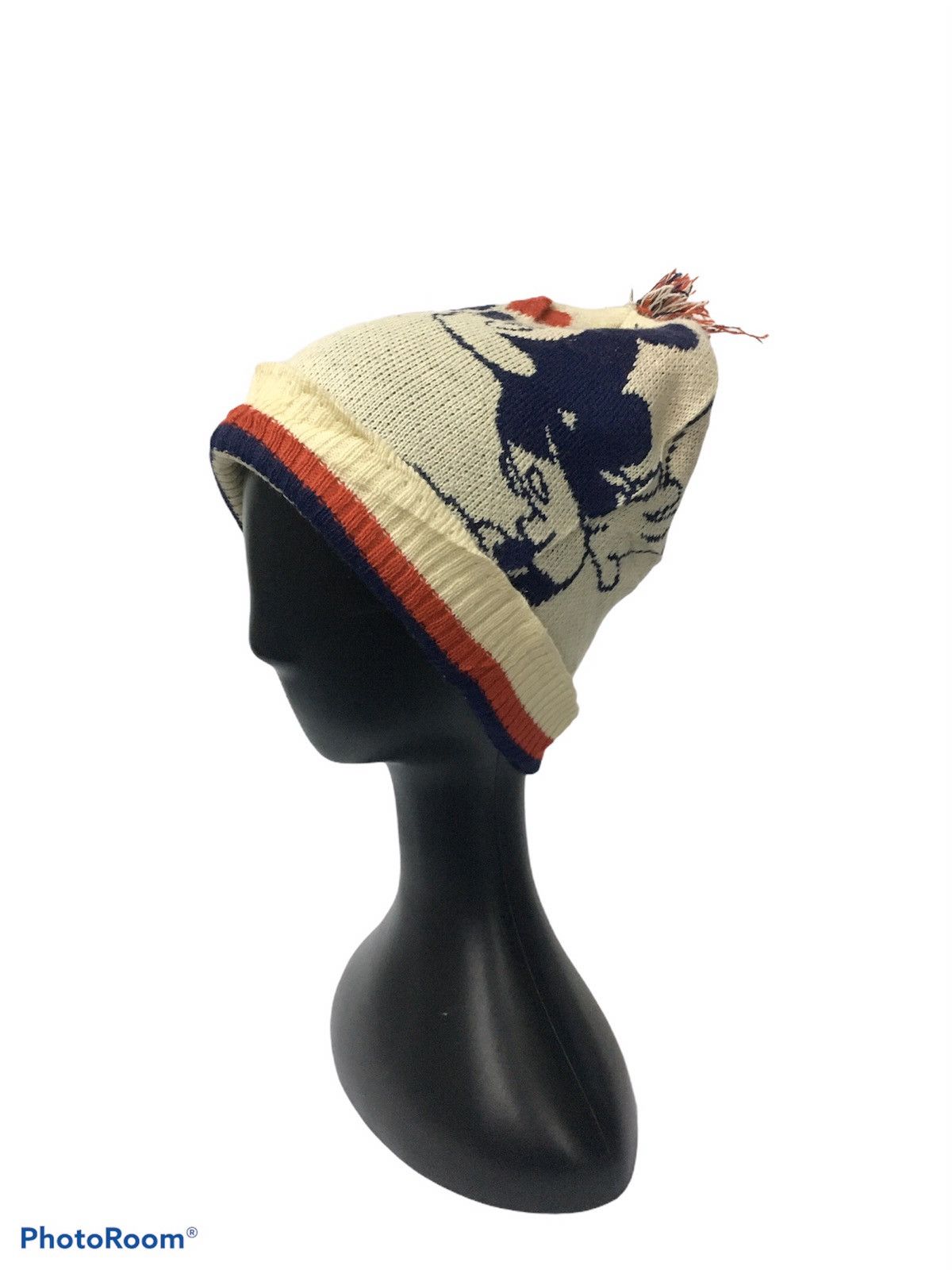 Disney Vintage Mickey Mouse Fall In Love Beanie Size ONE SIZE - 3 Thumbnail