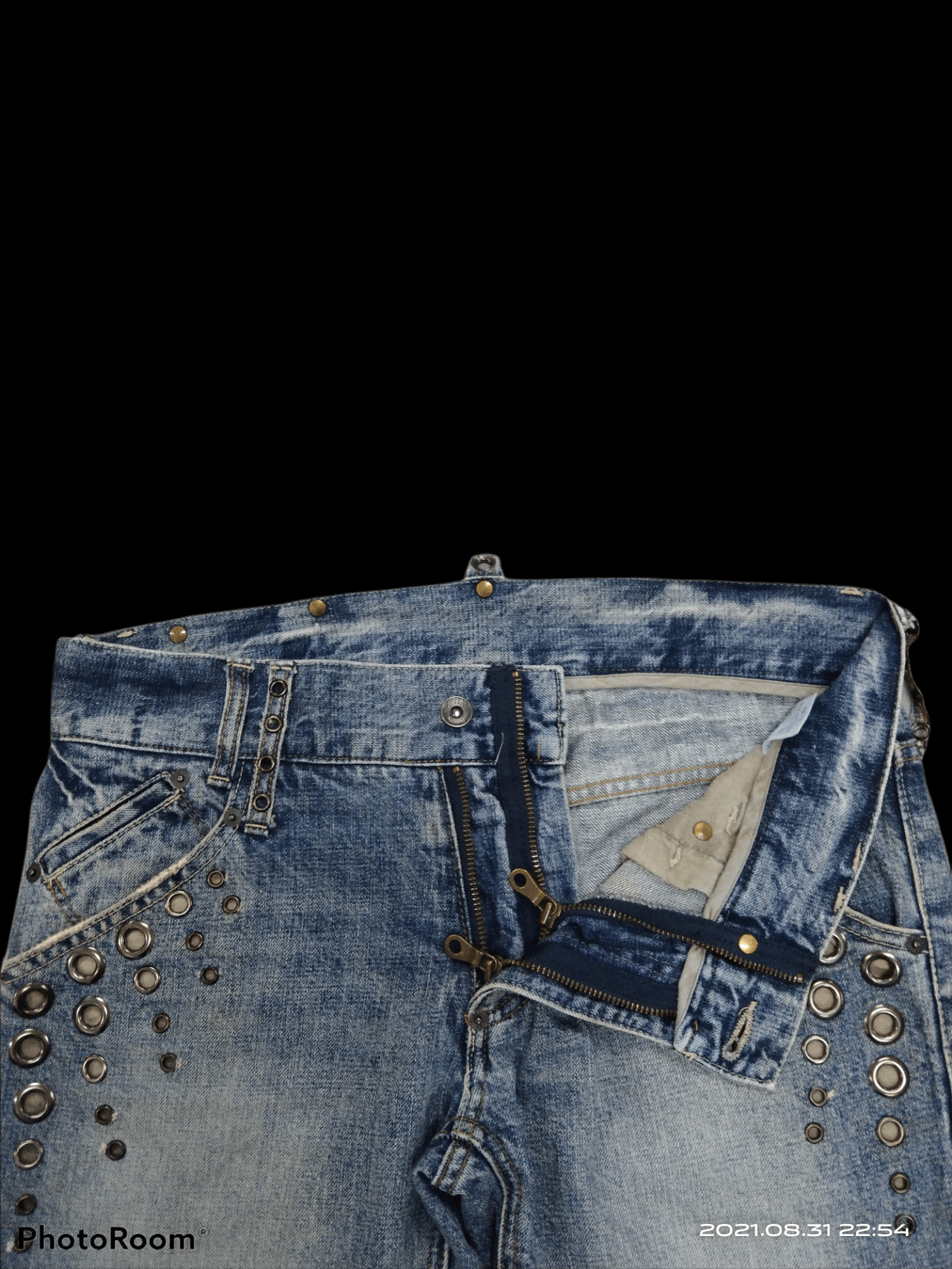 Seditionaries DiSTRESSED JAPANESE BRAND BUFFALO JEANS STUDDED DENIM PANTS Size US 32 / EU 48 - 3 Thumbnail