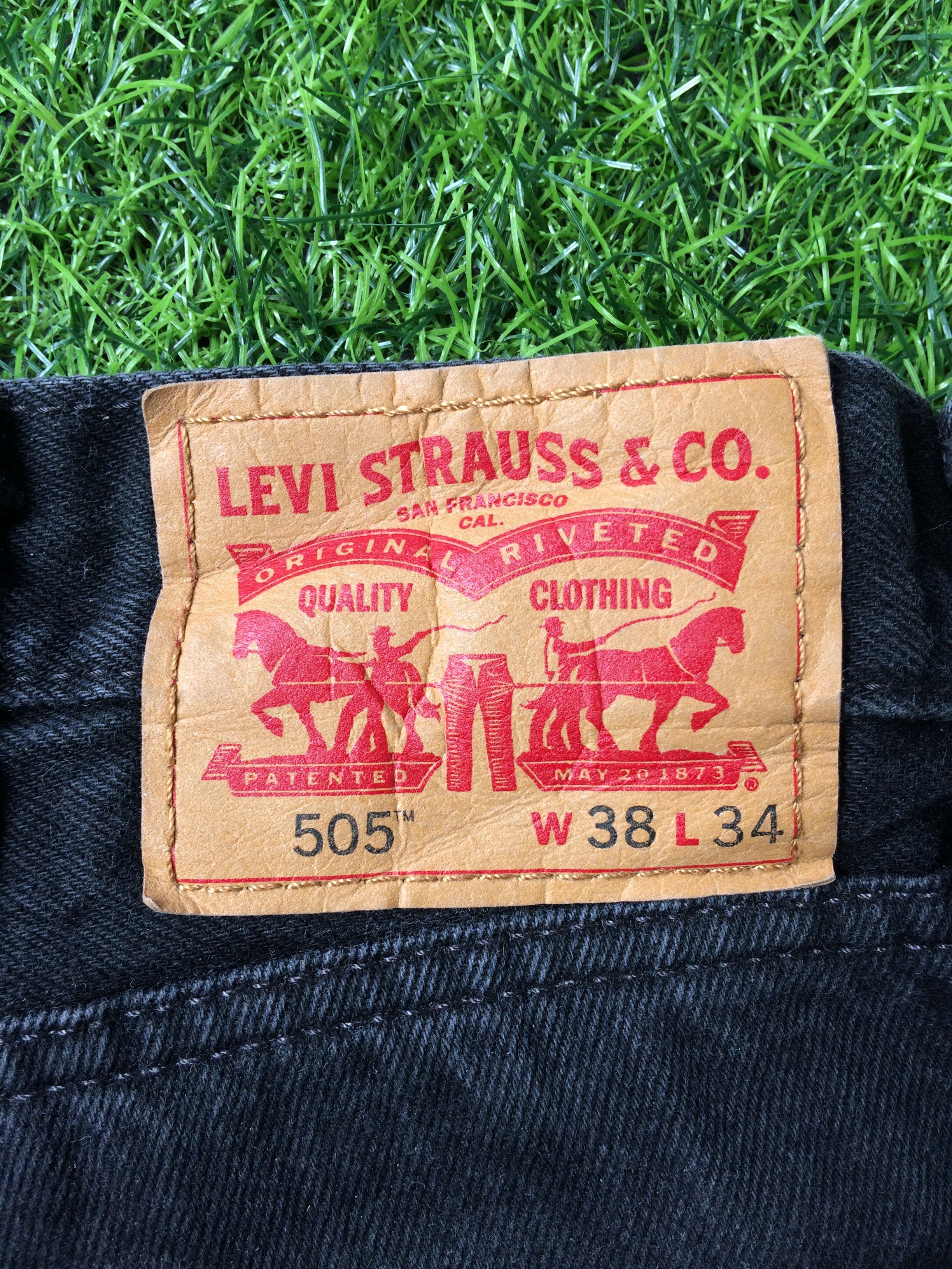Levi's × Vintage Distressed Levis 505 Black Jeans #B-545 Size US 38 / EU 54 - 8 Thumbnail