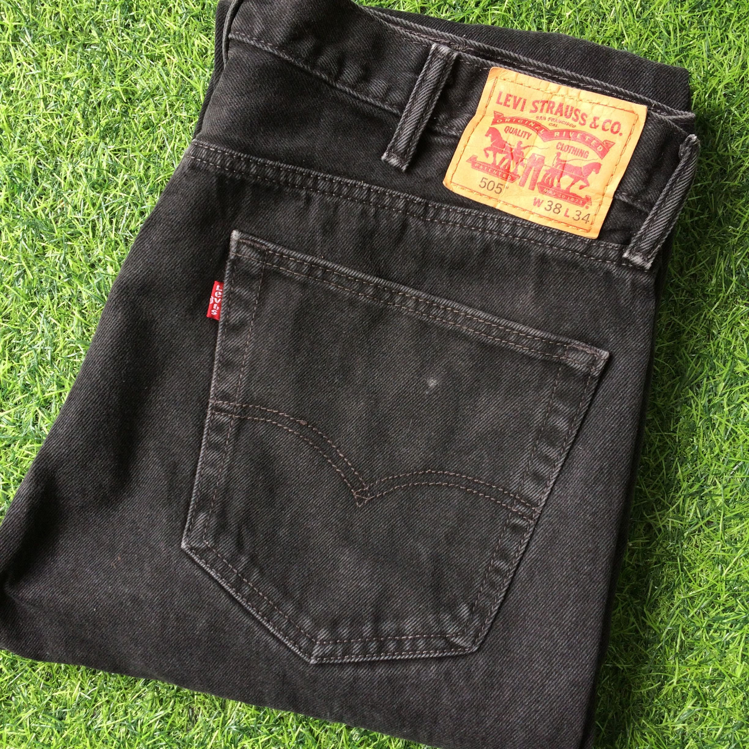 Levi's × Vintage Distressed Levis 505 Black Jeans #B-545 Size US 38 / EU 54 - 6 Thumbnail