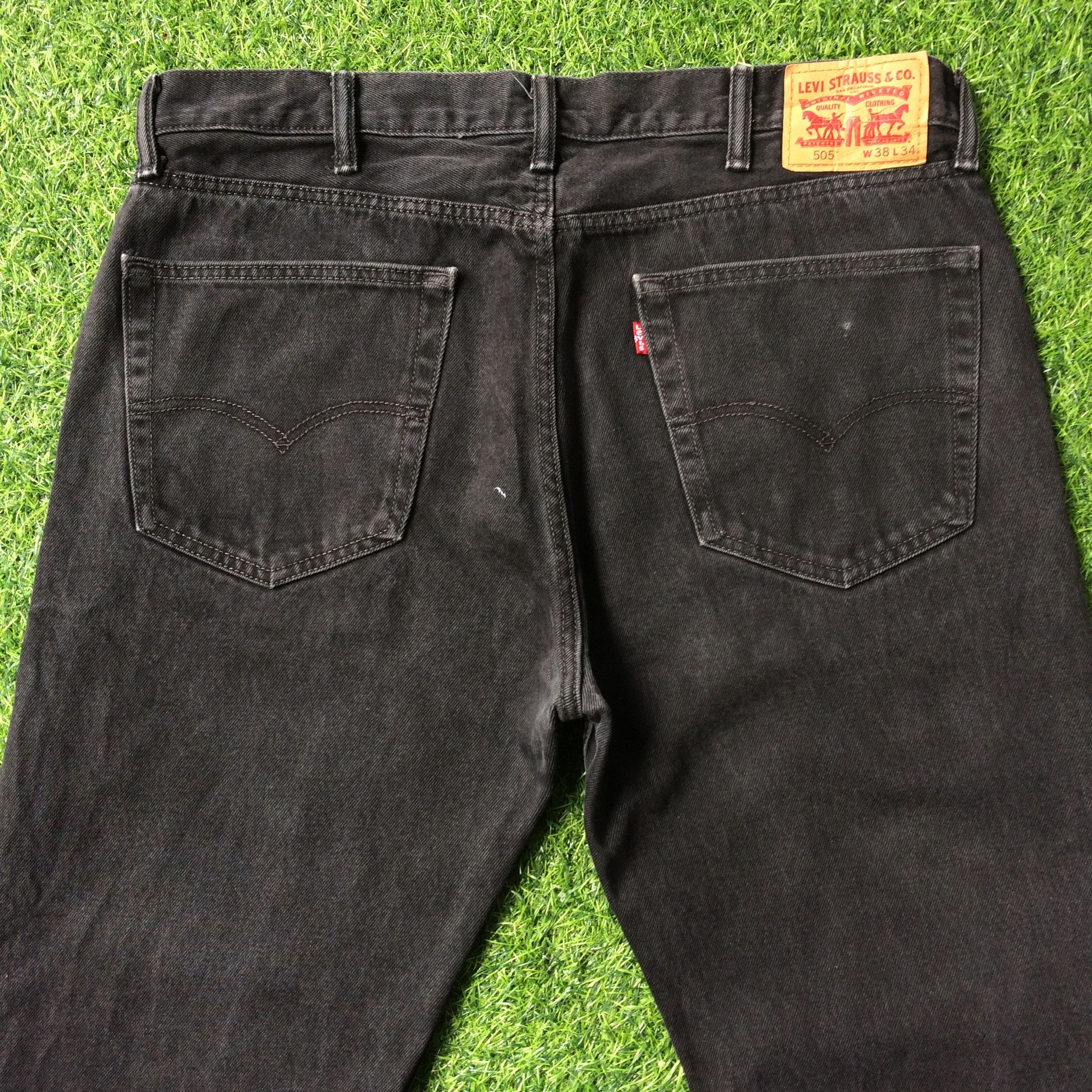 Levi's × Vintage Distressed Levis 505 Black Jeans #B-545 Size US 38 / EU 54 - 4 Thumbnail