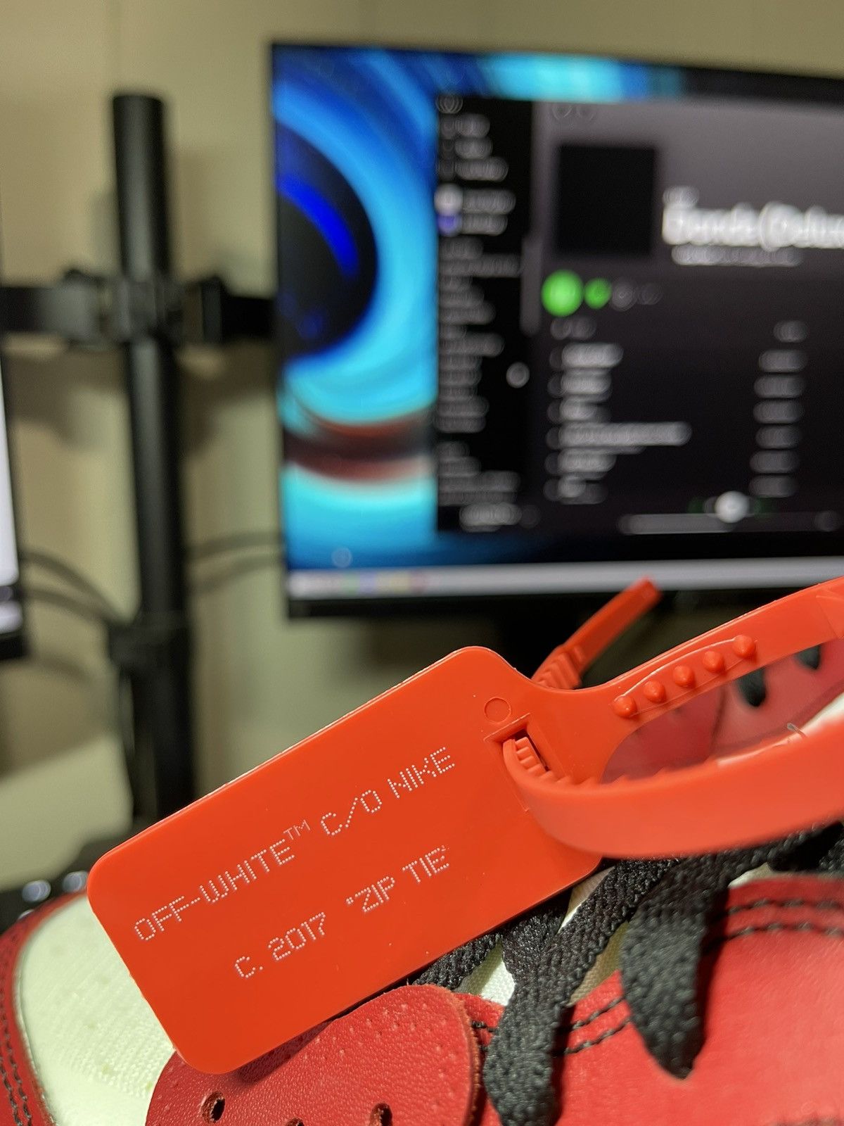 Jordan Brand × Off-White Nike X Off-White Air Jordan 1 Size US 12 / EU 45 - 5 Thumbnail
