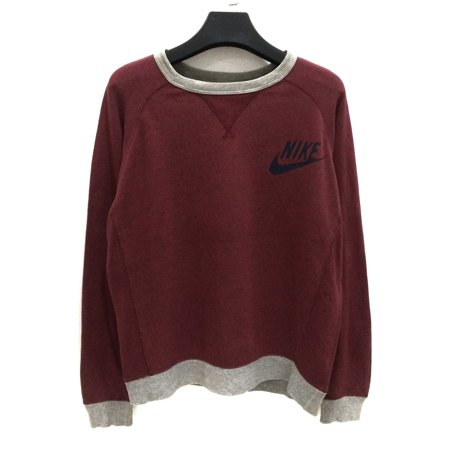 Nike Nike Small Logo Sweatshirt Size US L / EU 52-54 / 3 - 1 Thumbnail