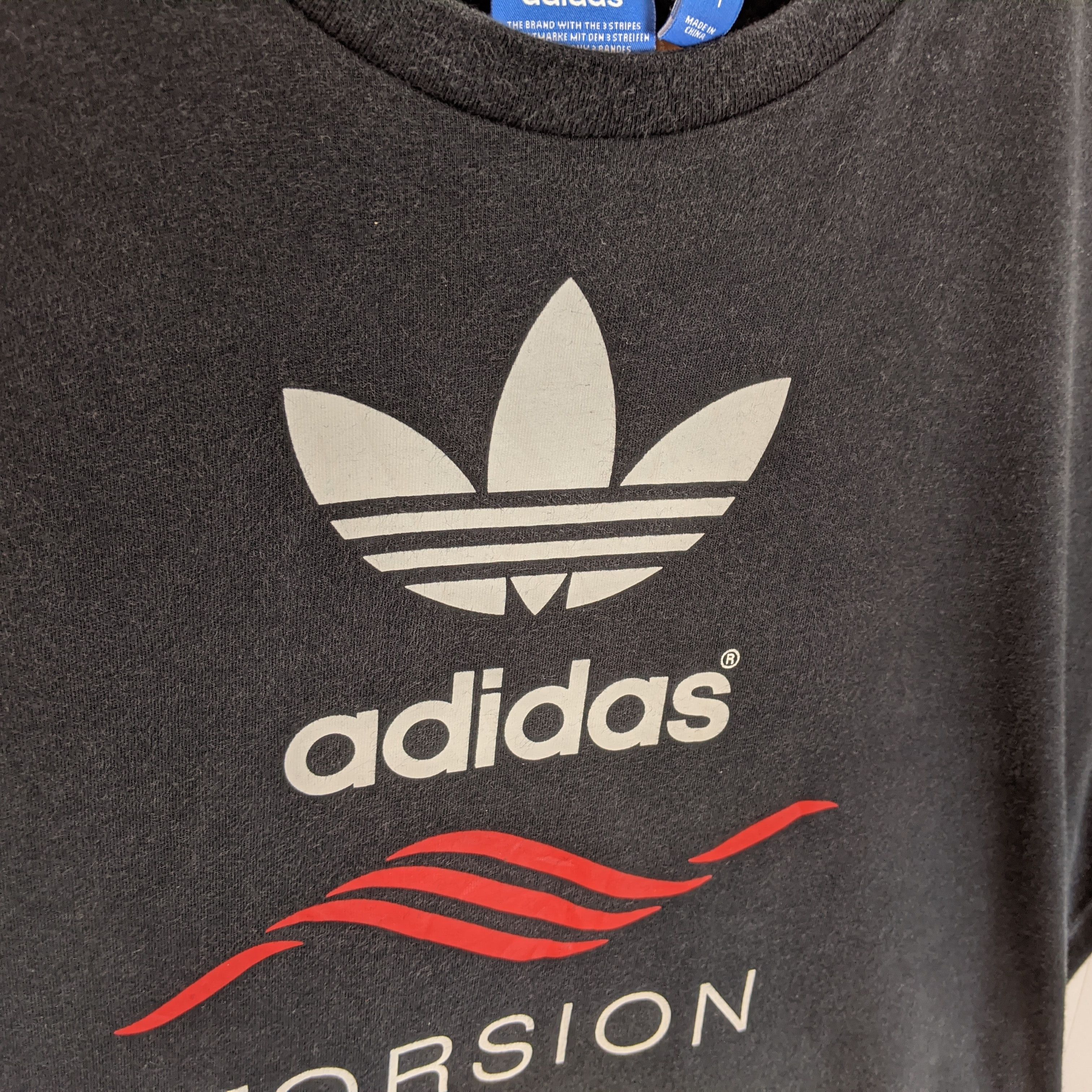 Adidas ADIDAS Trefoil Torsion Big Logo T-Shirt Size US L / EU 52-54 / 3 - 7 Thumbnail