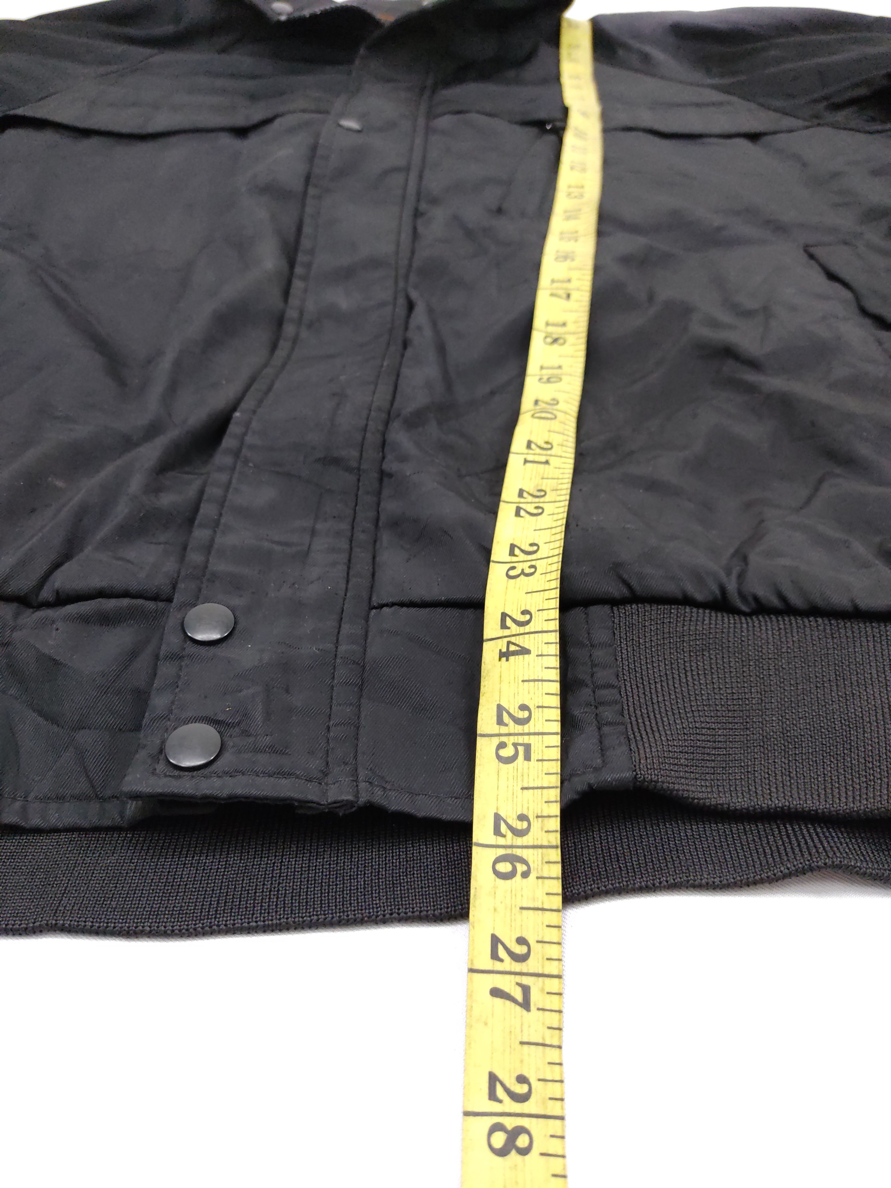 Japanese Brand Windbreaker Light Jacket Heat Assist Zipper L K-pop Fashion Size US L / EU 52-54 / 3 - 6 Thumbnail