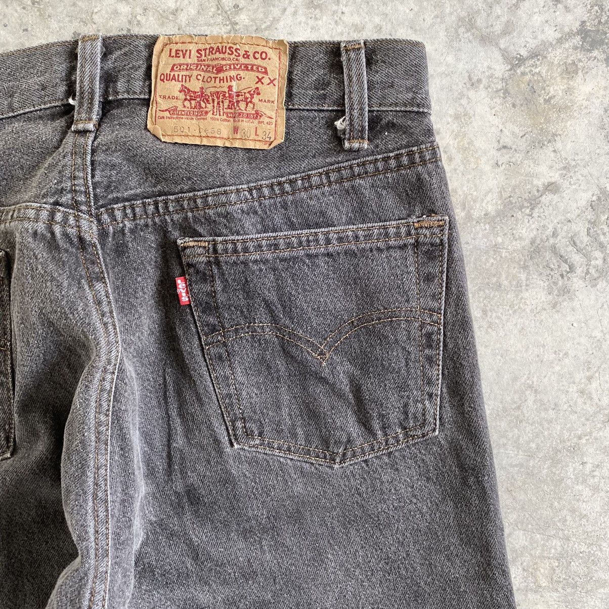 Levi's Size 30x29.5 VTG Late 80’s Levi's 501 Ash Gray Denim Jeans Size US 30 / EU 46 - 14 Thumbnail
