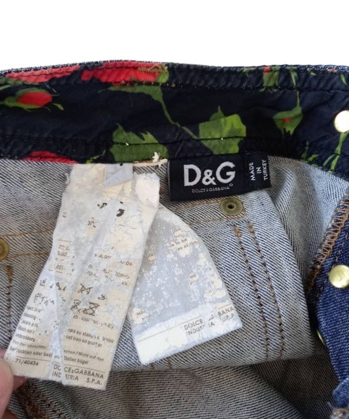 Dolce & Gabbana × Japanese Brand Vintage D&G Denim Skirt Size 30" / US 8 / IT 44 - 13 Thumbnail