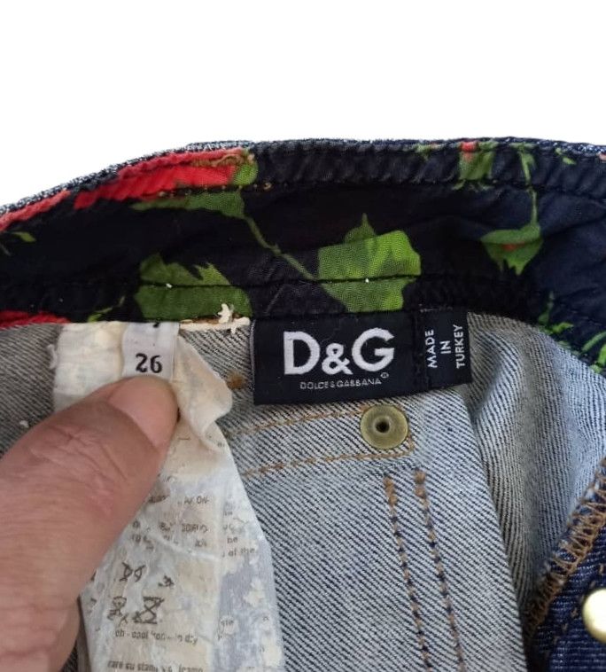 Dolce & Gabbana × Japanese Brand Vintage D&G Denim Skirt Size 30" / US 8 / IT 44 - 14 Thumbnail
