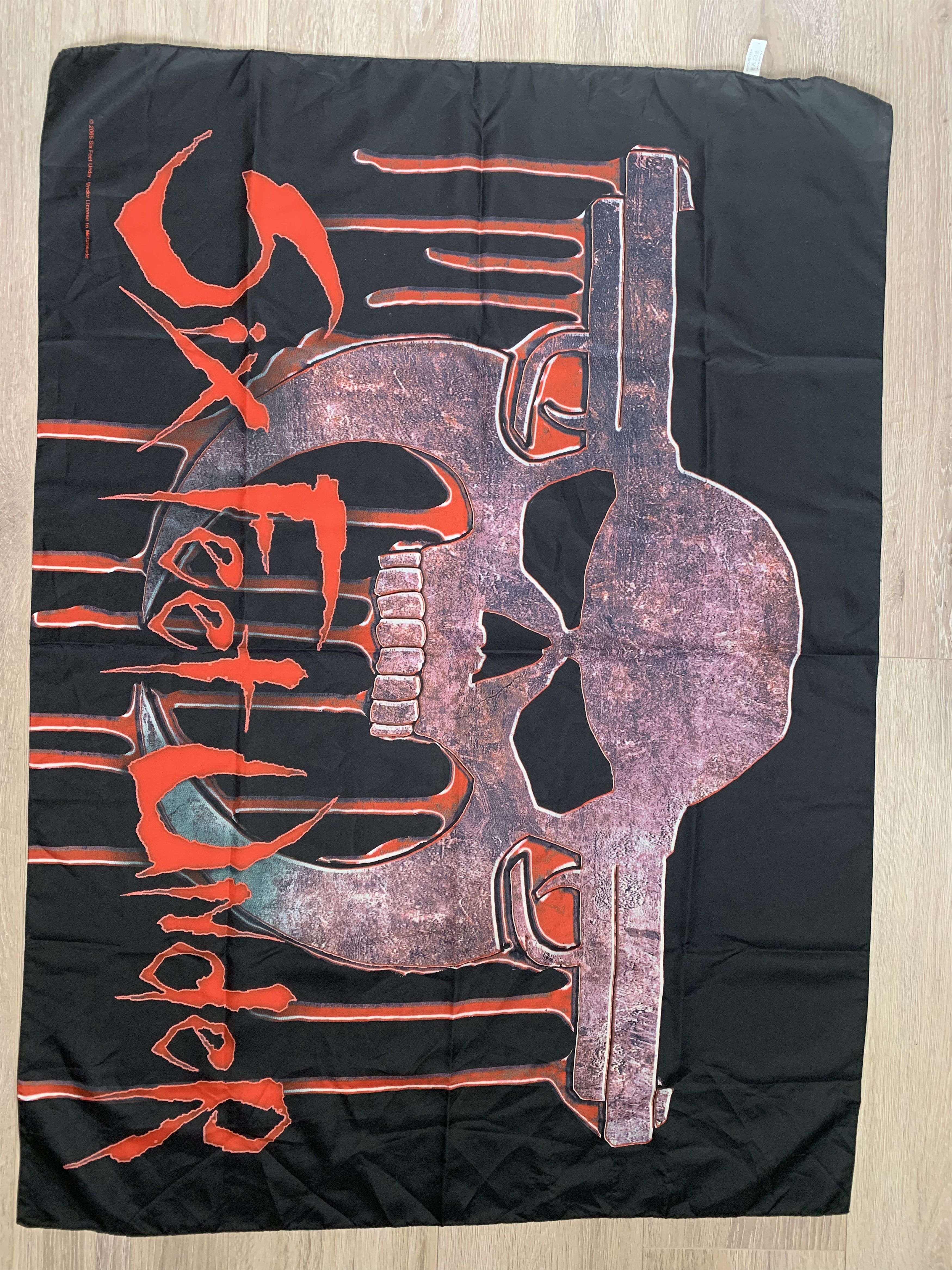Band Tees Six feet Under 2006 big logo poster scarf Size ONE SIZE - 1 Thumbnail