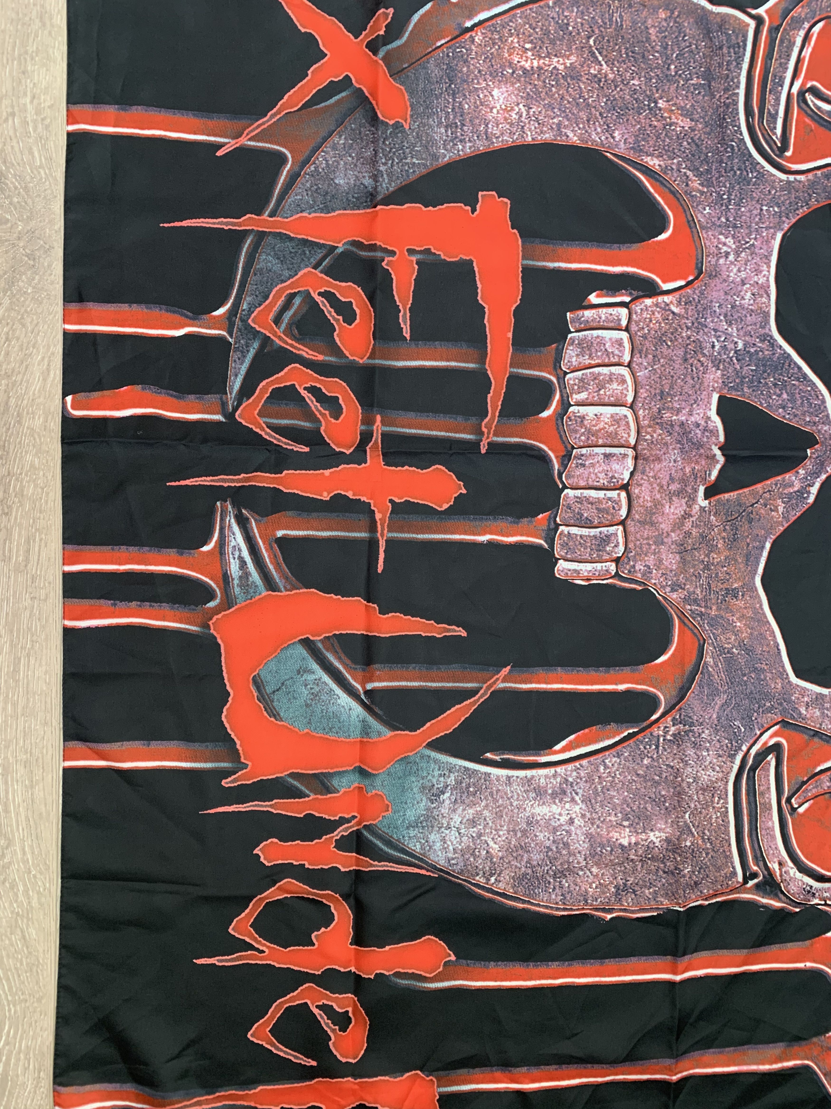 Band Tees Six feet Under 2006 big logo poster scarf Size ONE SIZE - 9 Thumbnail