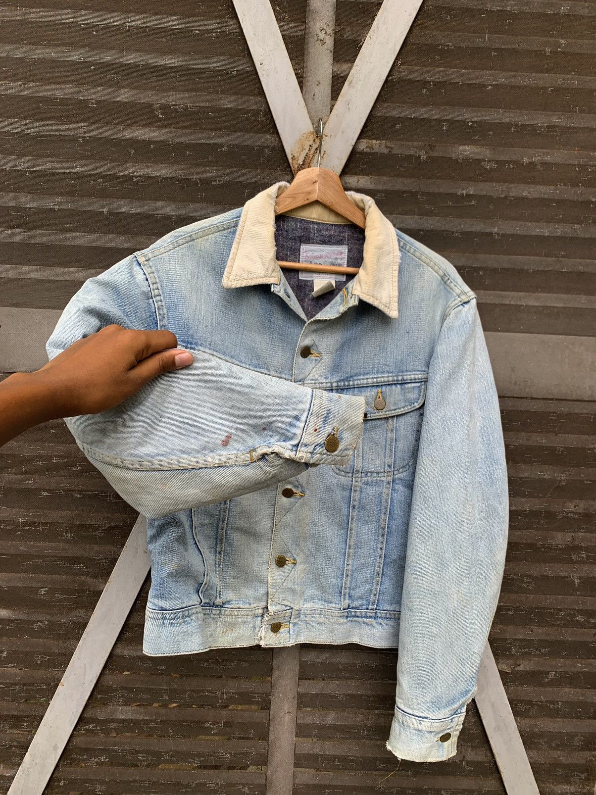 Lee × Vintage 👹Vintage LEE STORM RIDER DENIM TRUCKER JACKET Size US M / EU 48-50 / 2 - 3 Thumbnail