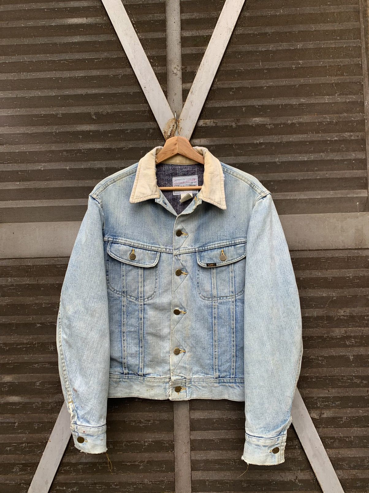Lee × Vintage 👹Vintage LEE STORM RIDER DENIM TRUCKER JACKET Size US M / EU 48-50 / 2 - 8 Thumbnail