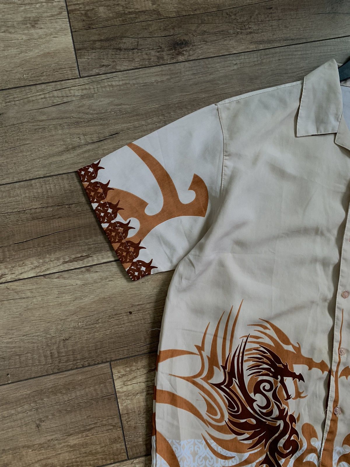 Vintage Vintage Triball Dragons Graphic Short Sleeve Shirt Hawaii Size US L / EU 52-54 / 3 - 5 Thumbnail