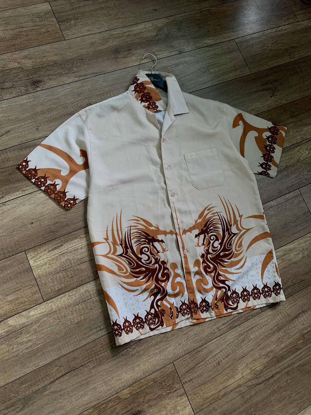 Vintage Vintage Triball Dragons Graphic Short Sleeve Shirt Hawaii Size US L / EU 52-54 / 3 - 2 Thumbnail