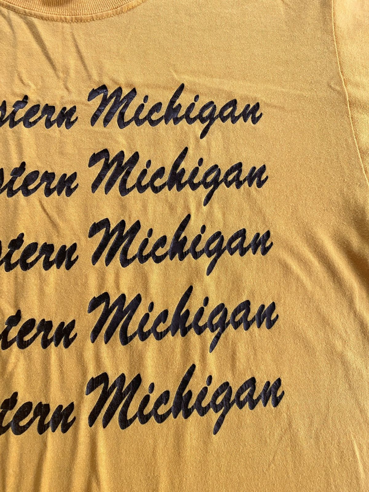 Vintage Vintage 80’s Western Michigan Broncos Single Stitch Bike Tee Size US L / EU 52-54 / 3 - 4 Thumbnail