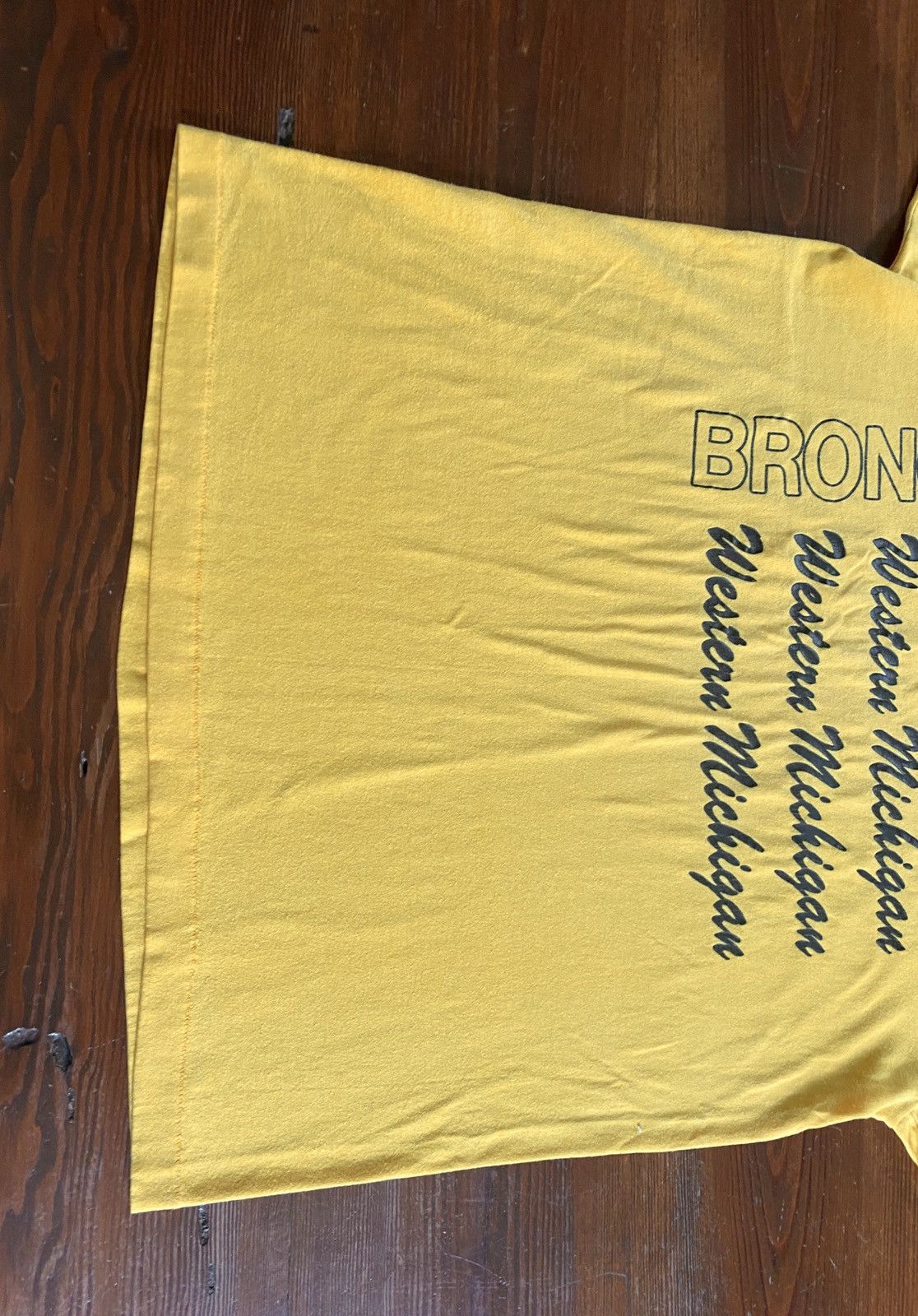 Vintage Vintage 80’s Western Michigan Broncos Single Stitch Bike Tee Size US L / EU 52-54 / 3 - 7 Thumbnail