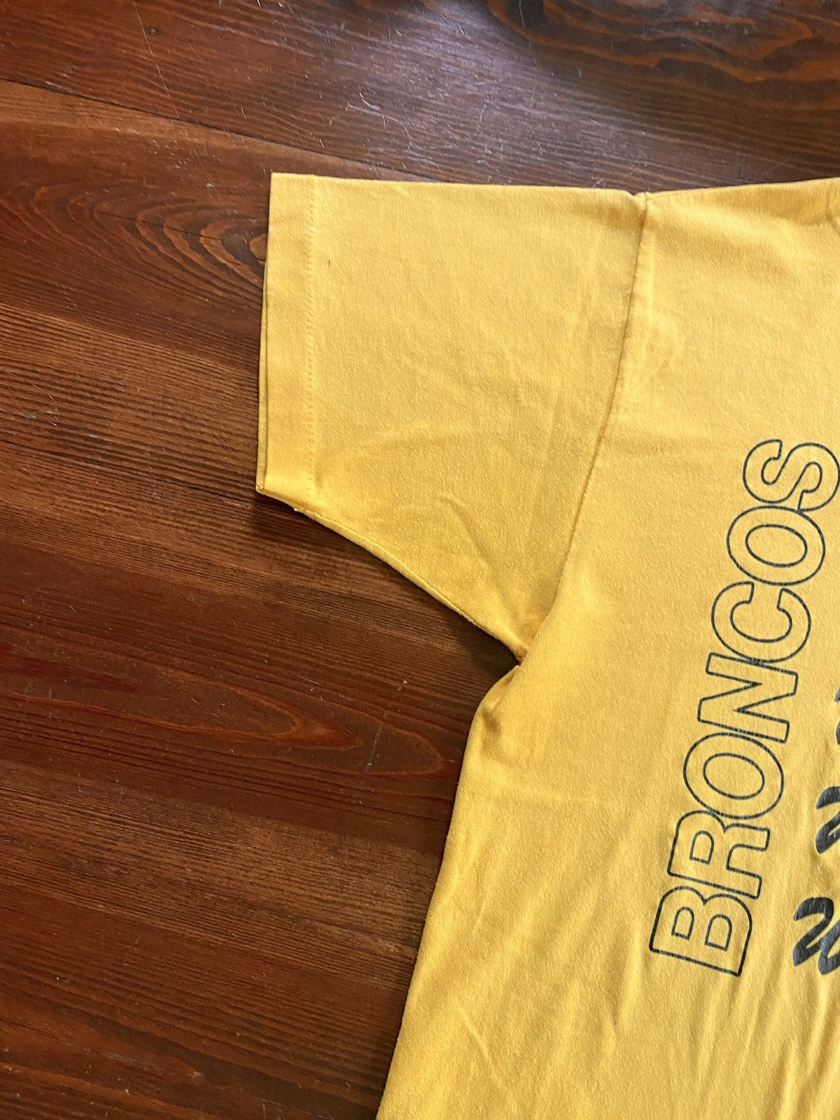Vintage Vintage 80’s Western Michigan Broncos Single Stitch Bike Tee Size US L / EU 52-54 / 3 - 6 Thumbnail