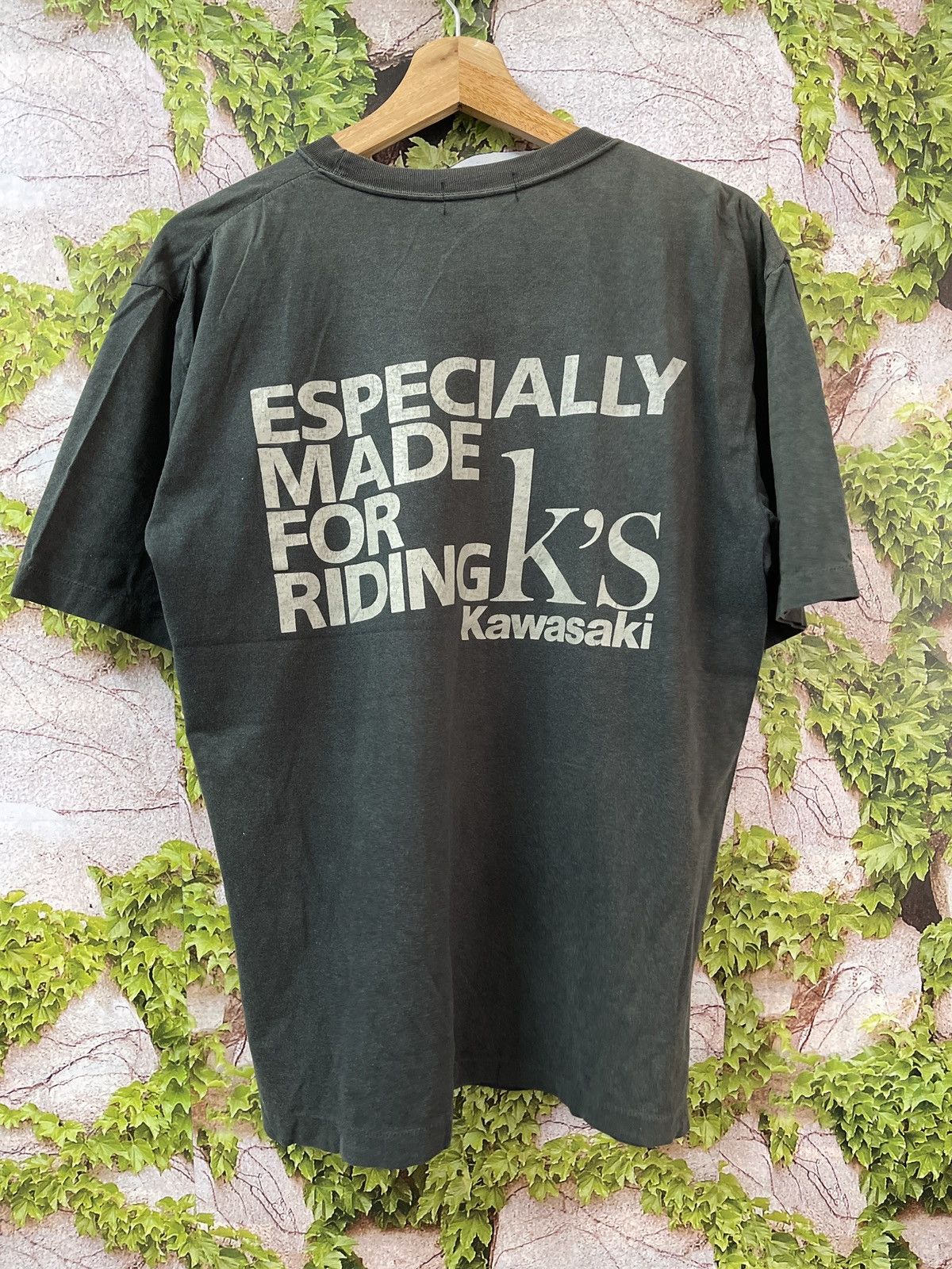 Japanese Brand VINTAGE SINGLE STITCH KAWASAKI RACING SPELLOUT VERY RARE Size US M / EU 48-50 / 2 - 3 Thumbnail
