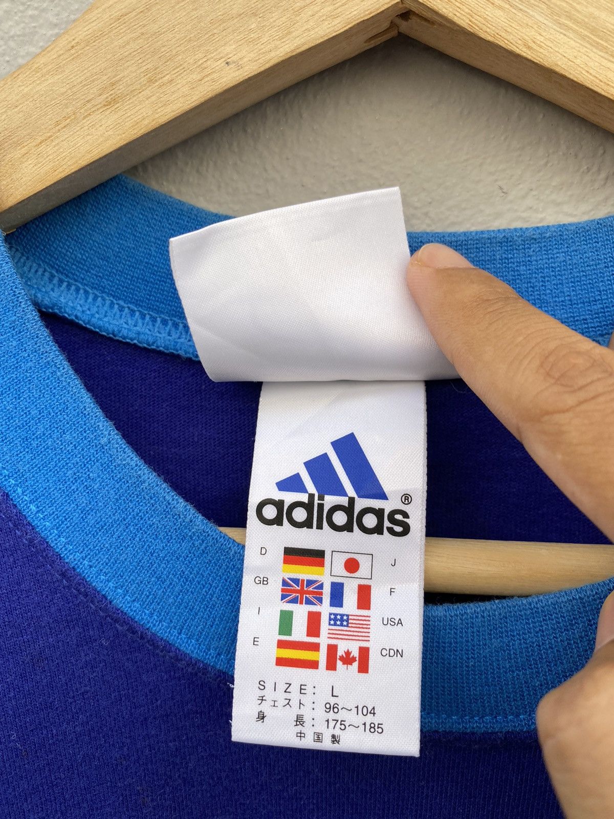 Adidas Vintage 2002 Adidas x Pokemon Nintendo/Game Freak Size US L / EU 52-54 / 3 - 7 Thumbnail