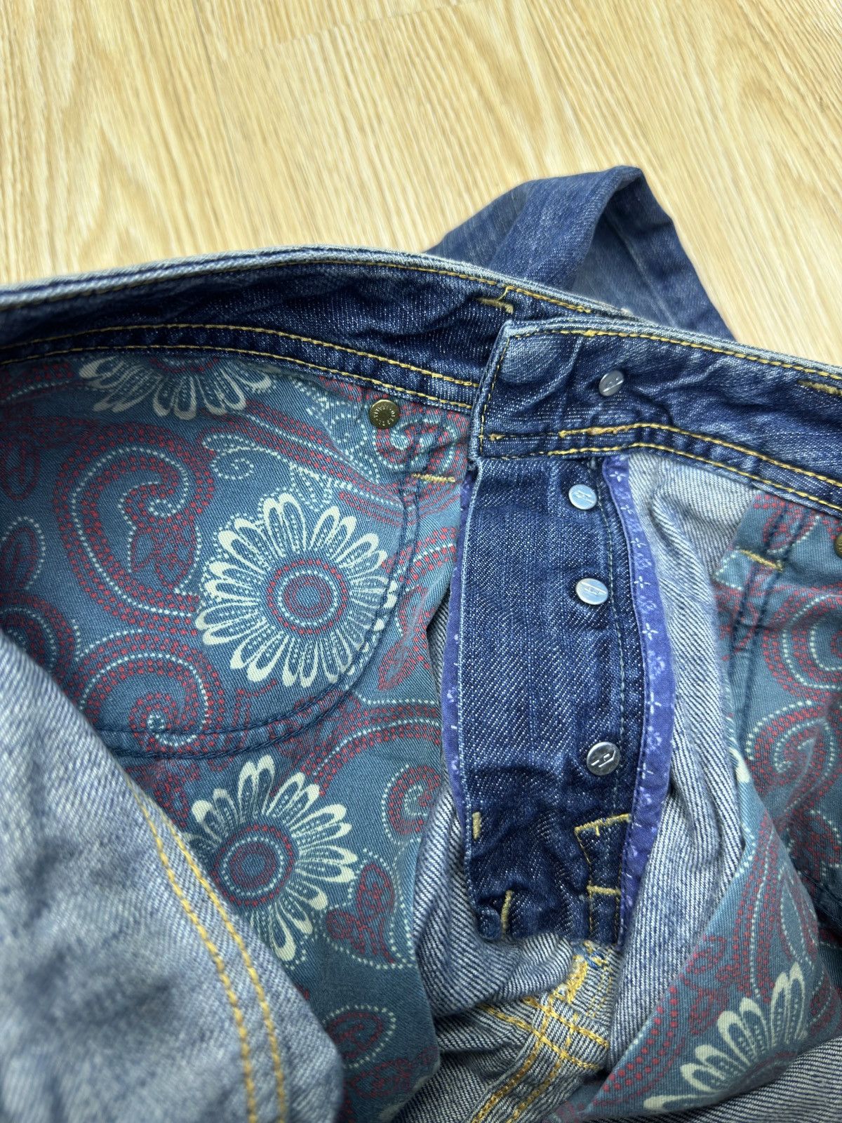Diesel × If Six Was Nine DIESEL LEVAN ITALIAN LOOSE CUT DISTRESSED DENIM J636 Size US 30 / EU 46 - 15 Thumbnail