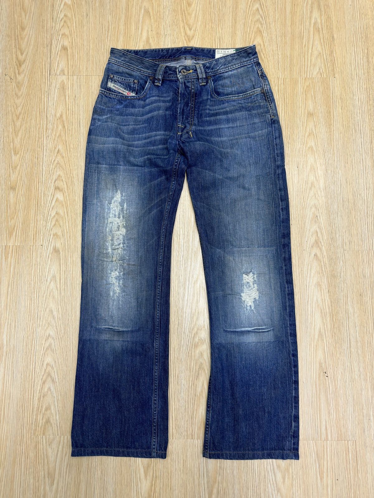 Diesel × If Six Was Nine DIESEL LEVAN ITALIAN LOOSE CUT DISTRESSED DENIM J636 Size US 30 / EU 46 - 1 Thumbnail