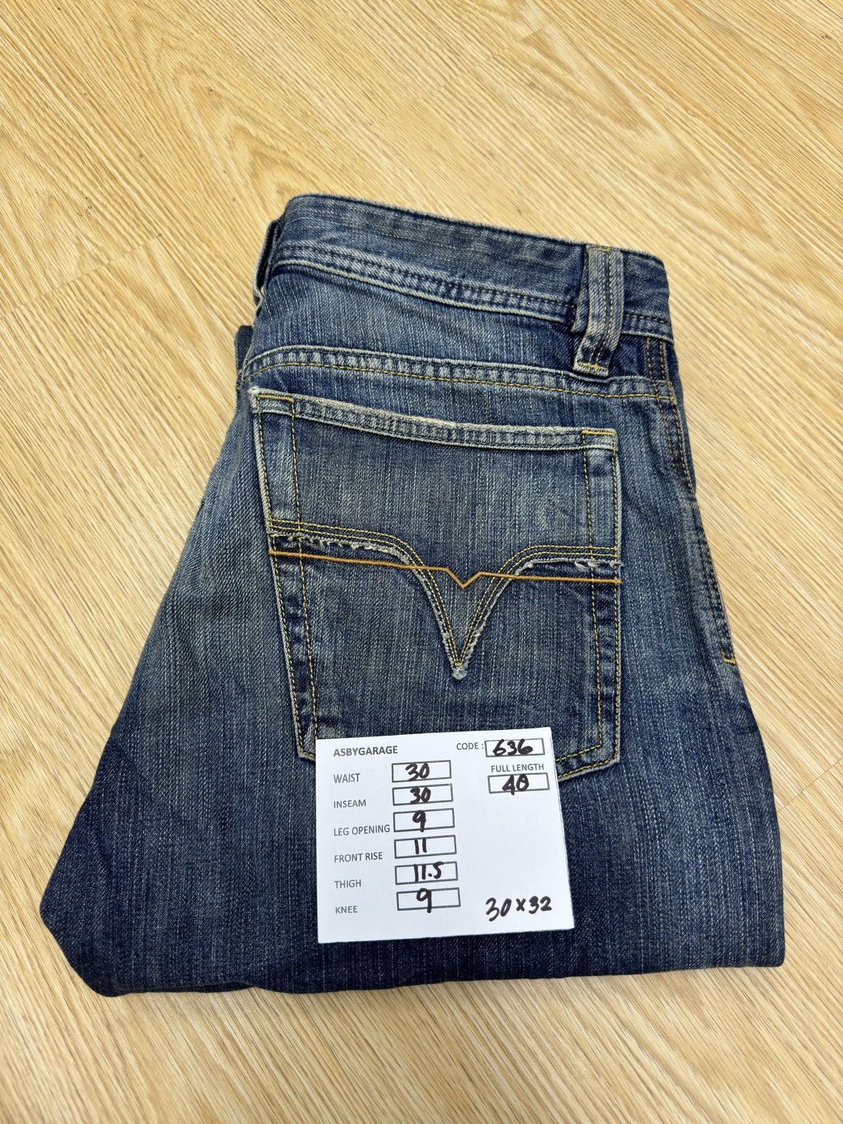 Diesel × If Six Was Nine DIESEL LEVAN ITALIAN LOOSE CUT DISTRESSED DENIM J636 Size US 30 / EU 46 - 16 Thumbnail
