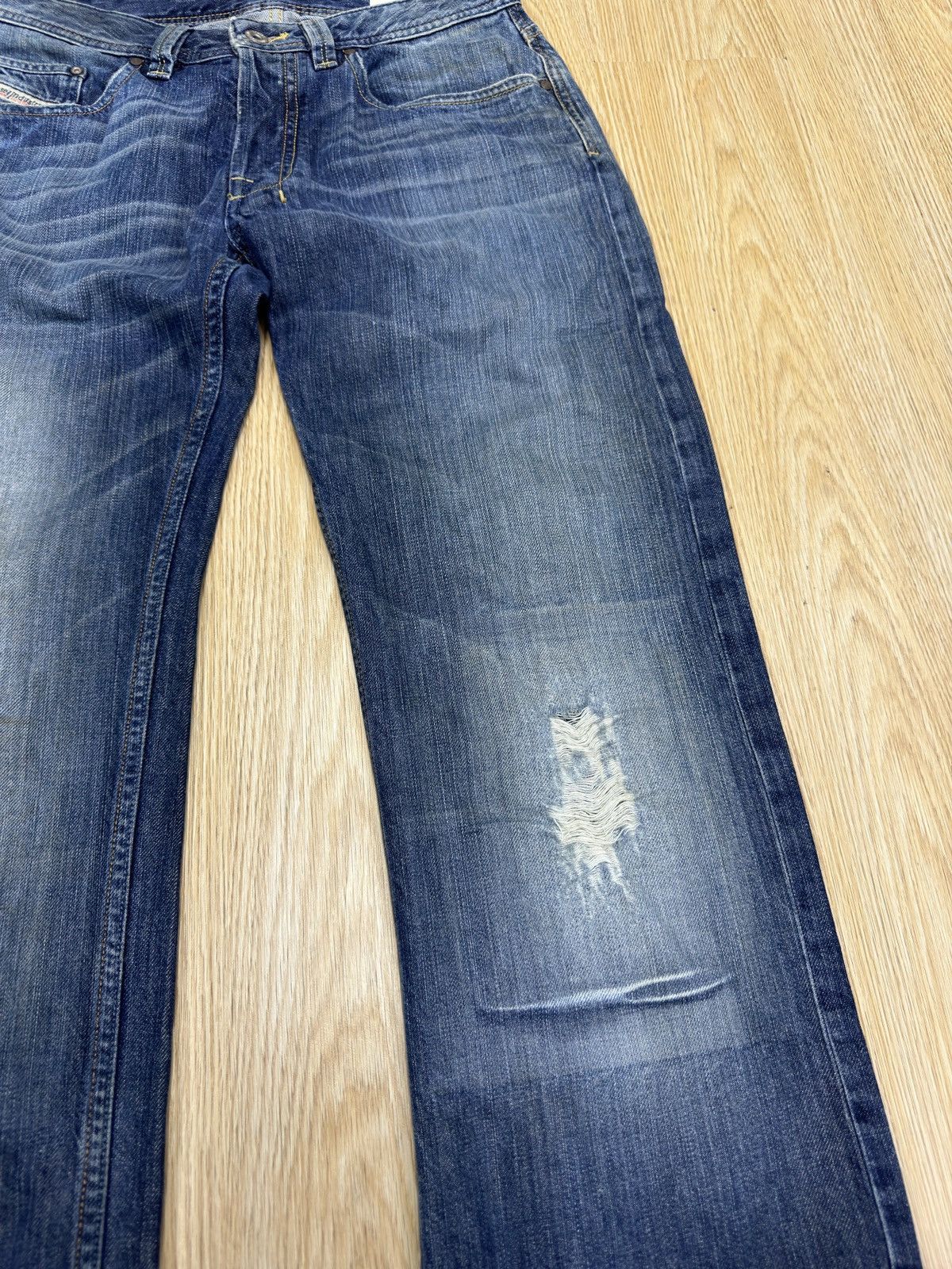Diesel × If Six Was Nine DIESEL LEVAN ITALIAN LOOSE CUT DISTRESSED DENIM J636 Size US 30 / EU 46 - 4 Thumbnail