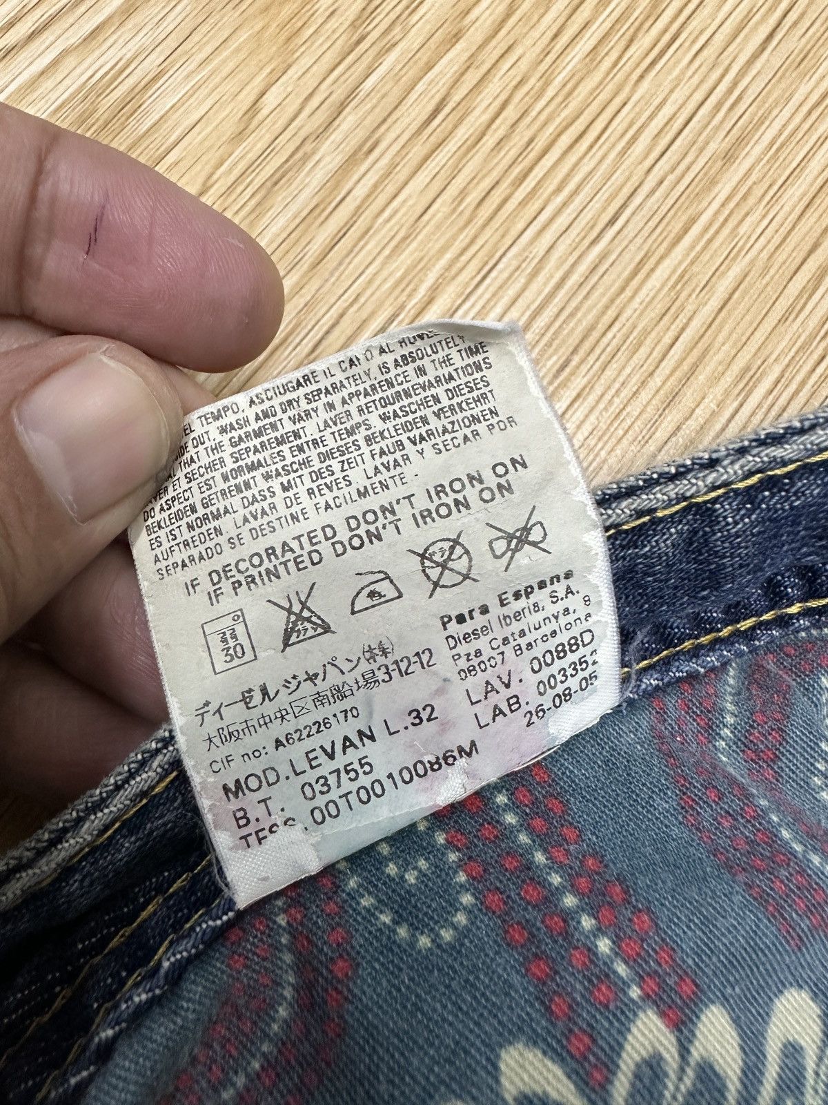 Diesel × If Six Was Nine DIESEL LEVAN ITALIAN LOOSE CUT DISTRESSED DENIM J636 Size US 30 / EU 46 - 14 Thumbnail