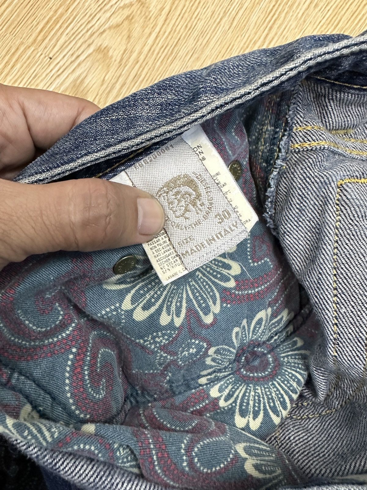 Diesel × If Six Was Nine DIESEL LEVAN ITALIAN LOOSE CUT DISTRESSED DENIM J636 Size US 30 / EU 46 - 11 Thumbnail