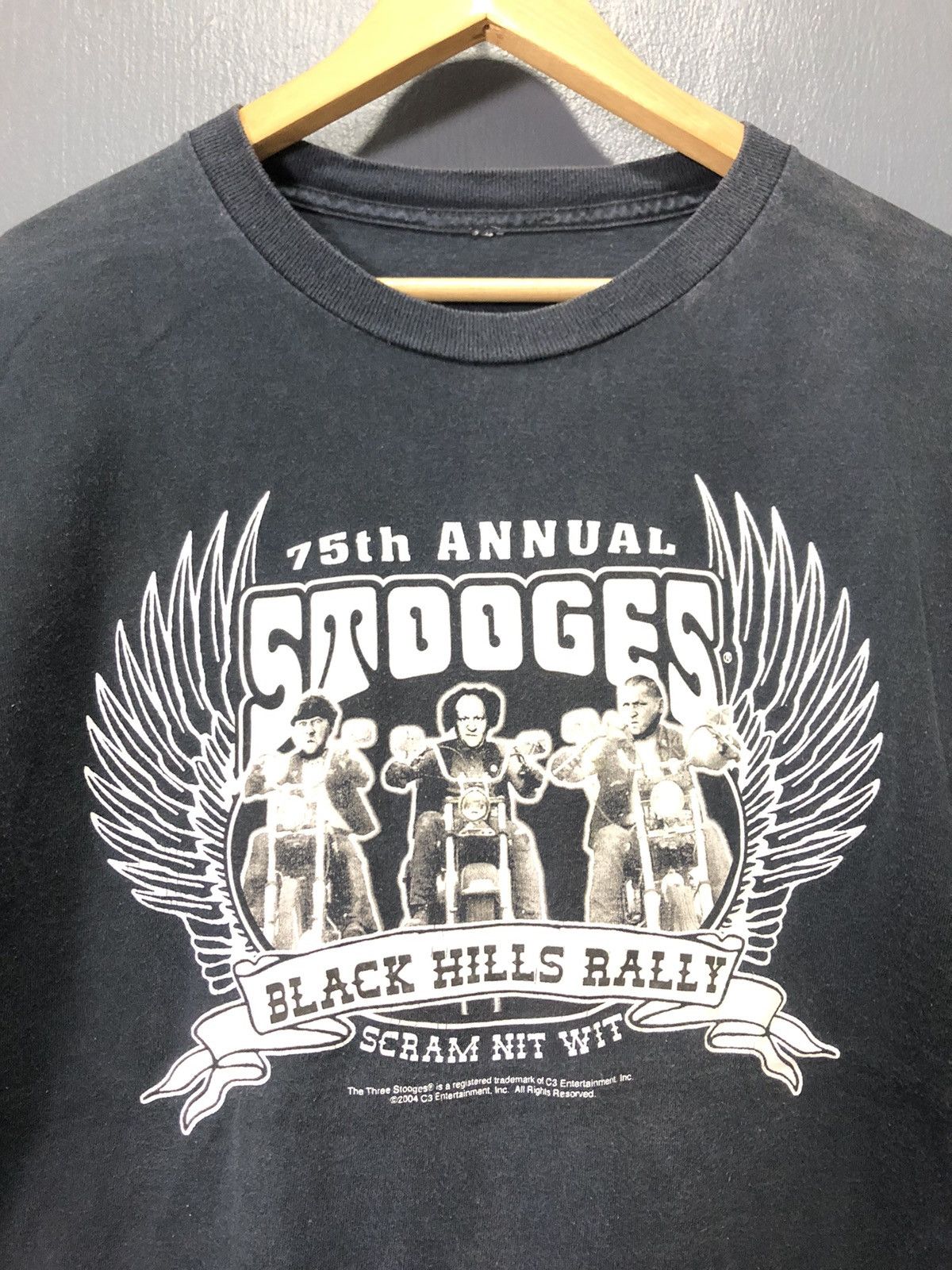 Band Tees × Vintage VINTAGE 2004 THE THREE STOOGES 75th ANNUAL BLACK HILLS SHIRT Size US L / EU 52-54 / 3 - 2 Thumbnail