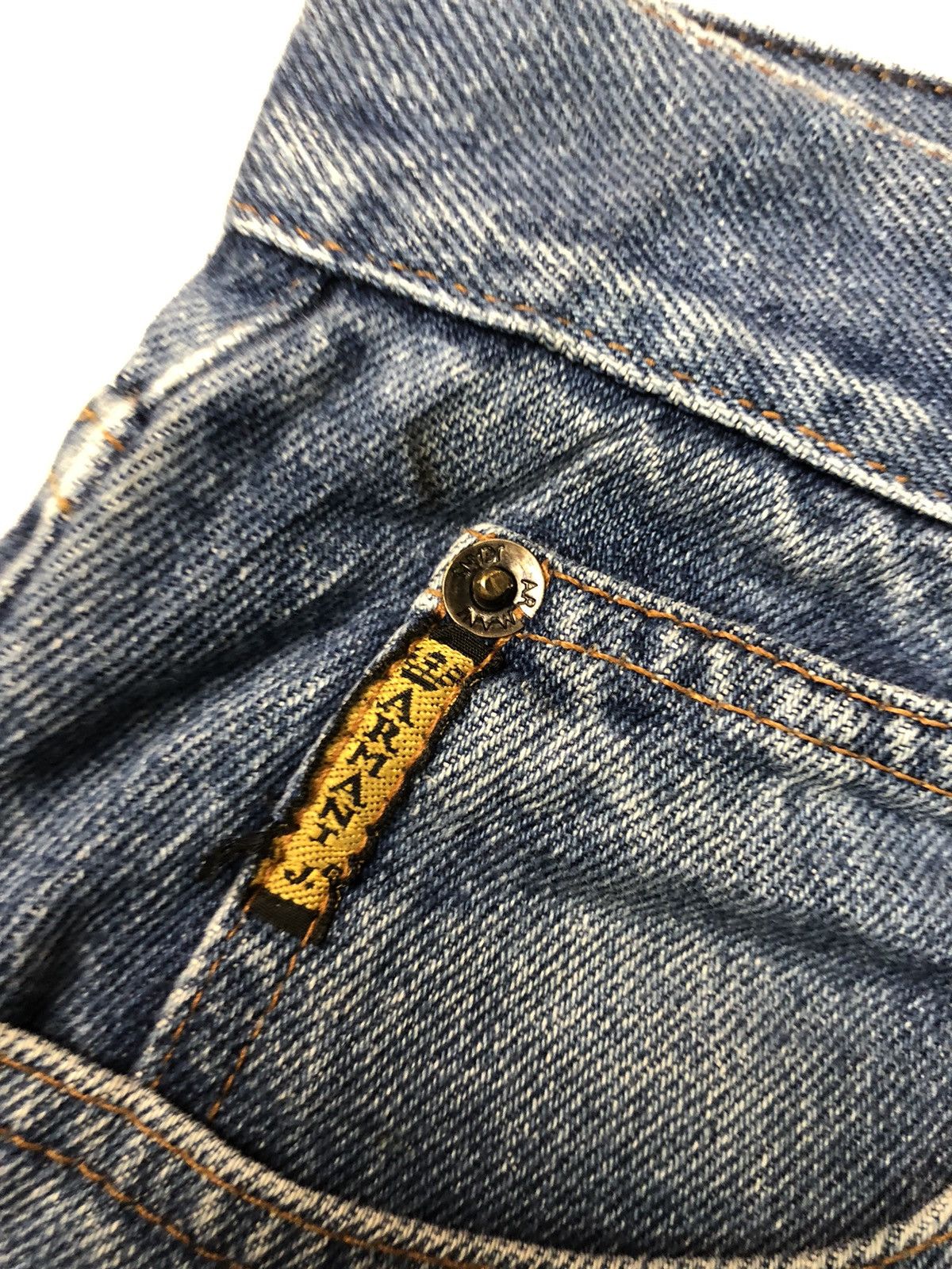 Armani × Designer × Giorgio Armani VINTAGE ARMANI JEANS BLUE WASH DISSTRESSED DENIM Size US 30 / EU 46 - 6 Thumbnail