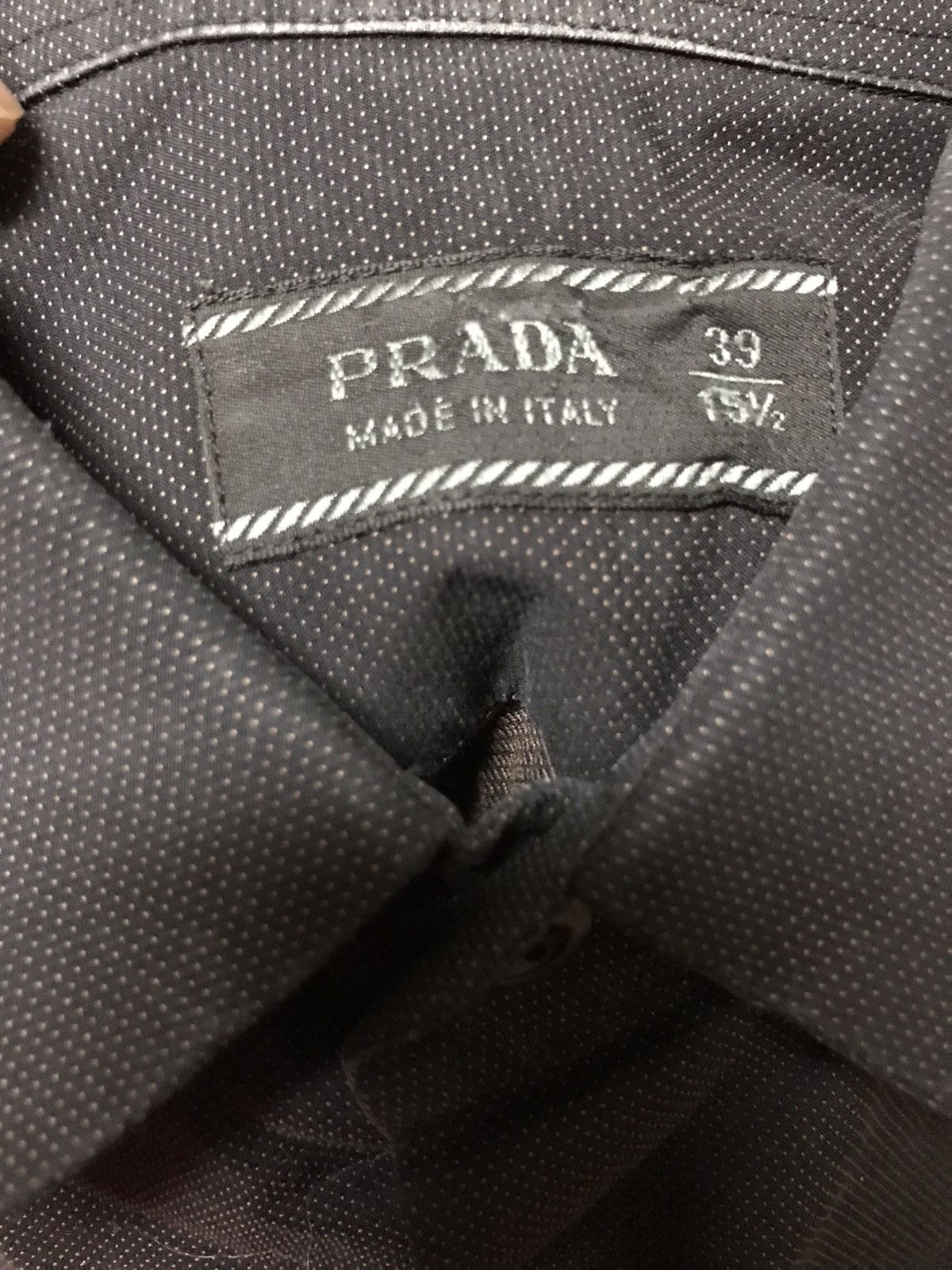 Prada Prada 15.5 39 button up black Size US S / EU 44-46 / 1 - 4 Thumbnail